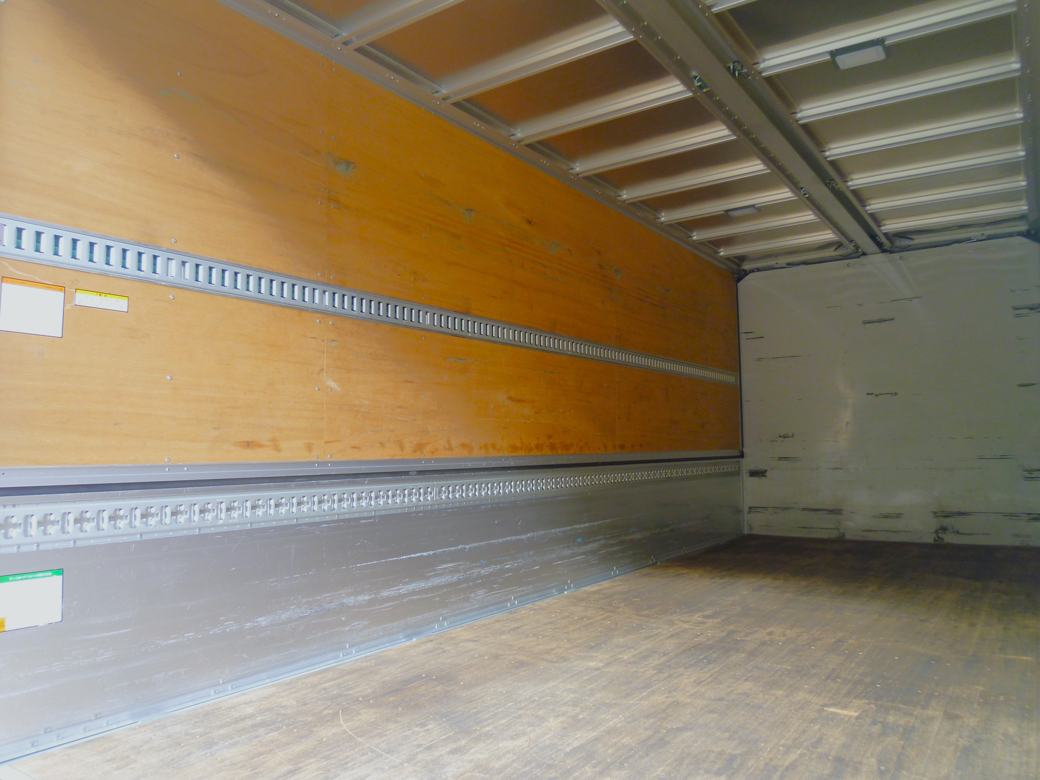 UD コンドル 2RG-BRR90T2(2WD)の写真13