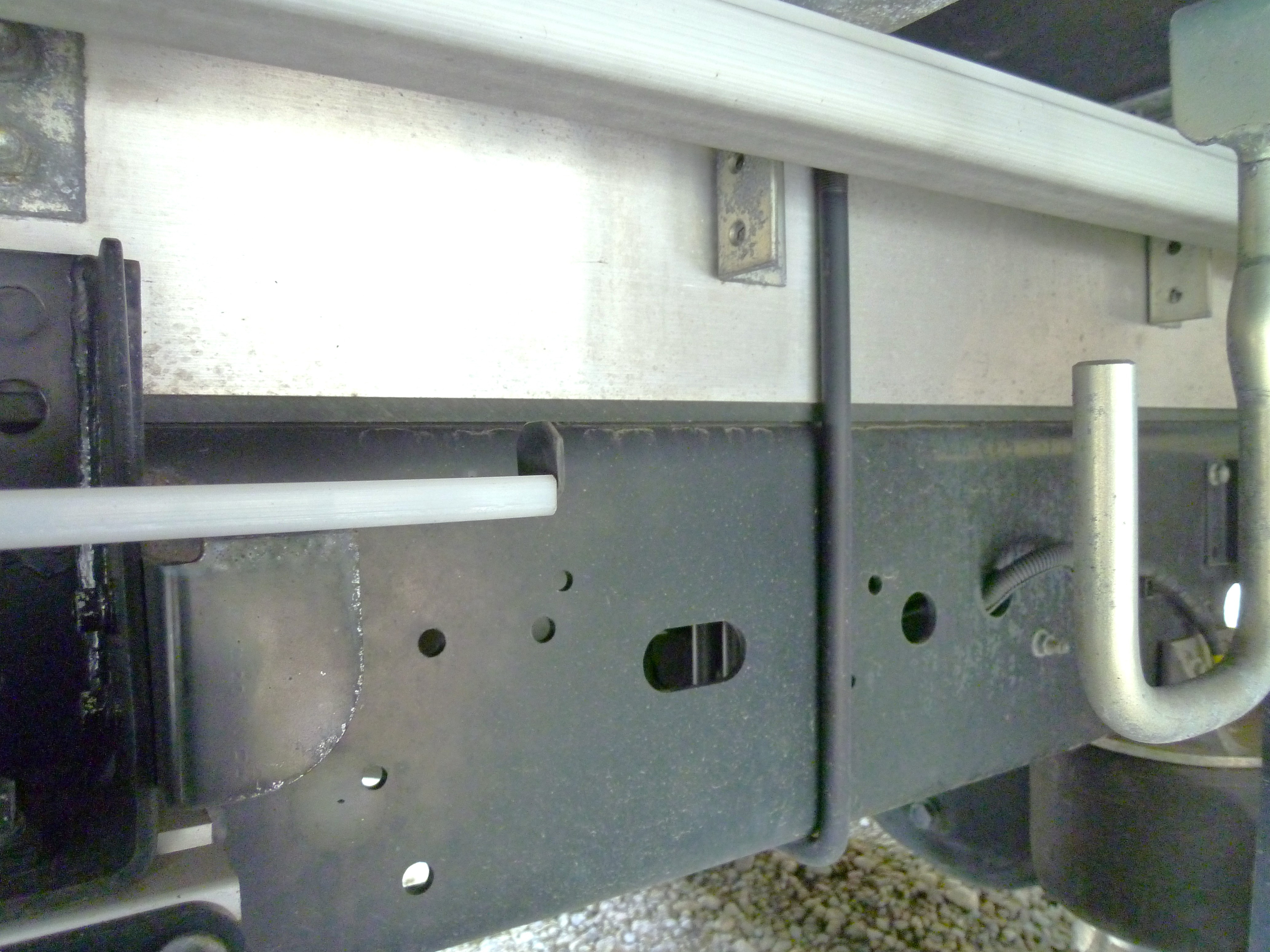 UD コンドル 2RG-BRR90T2(2WD)の写真40