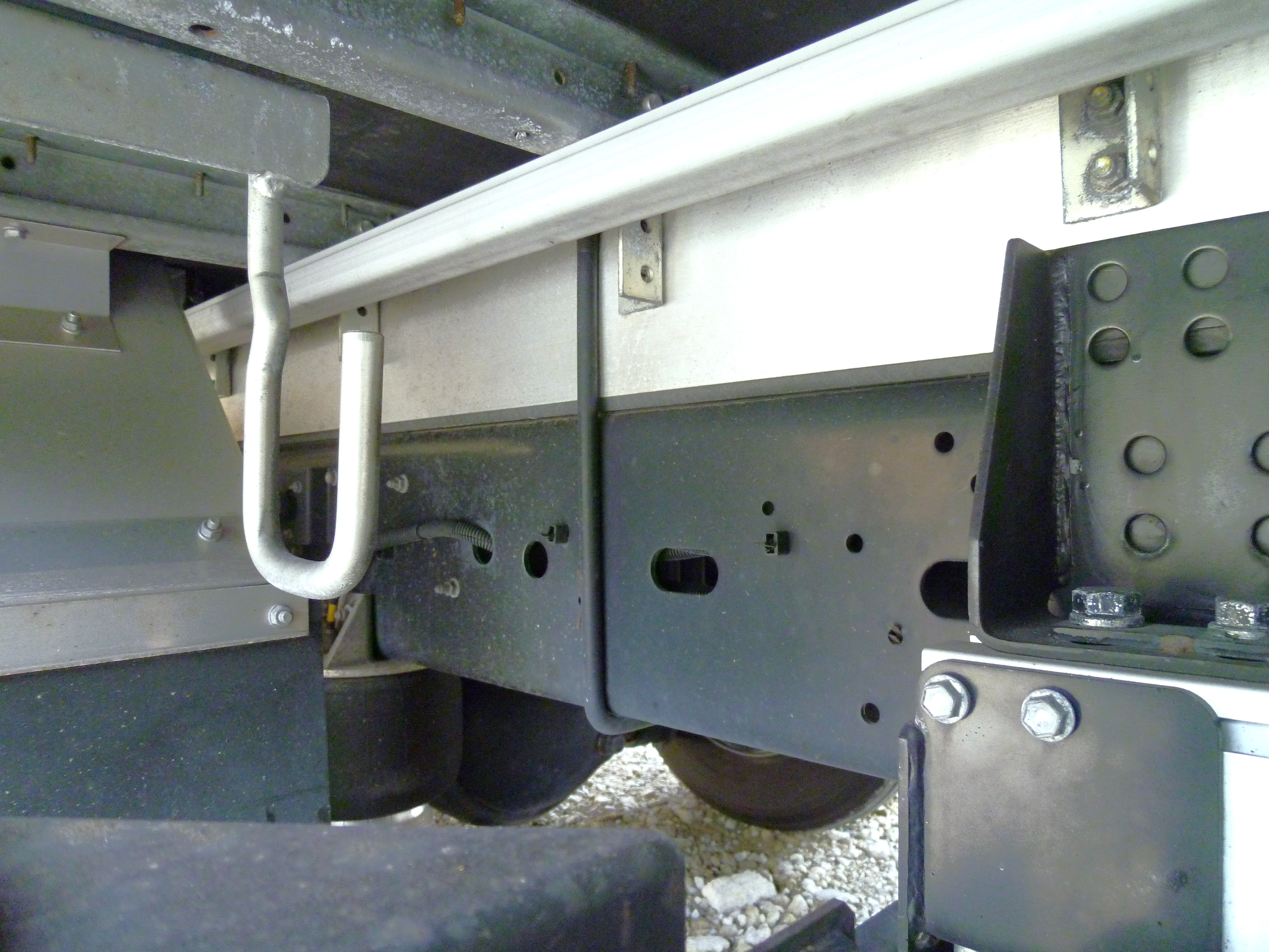 UD コンドル 2RG-BRR90T2(2WD)の写真41