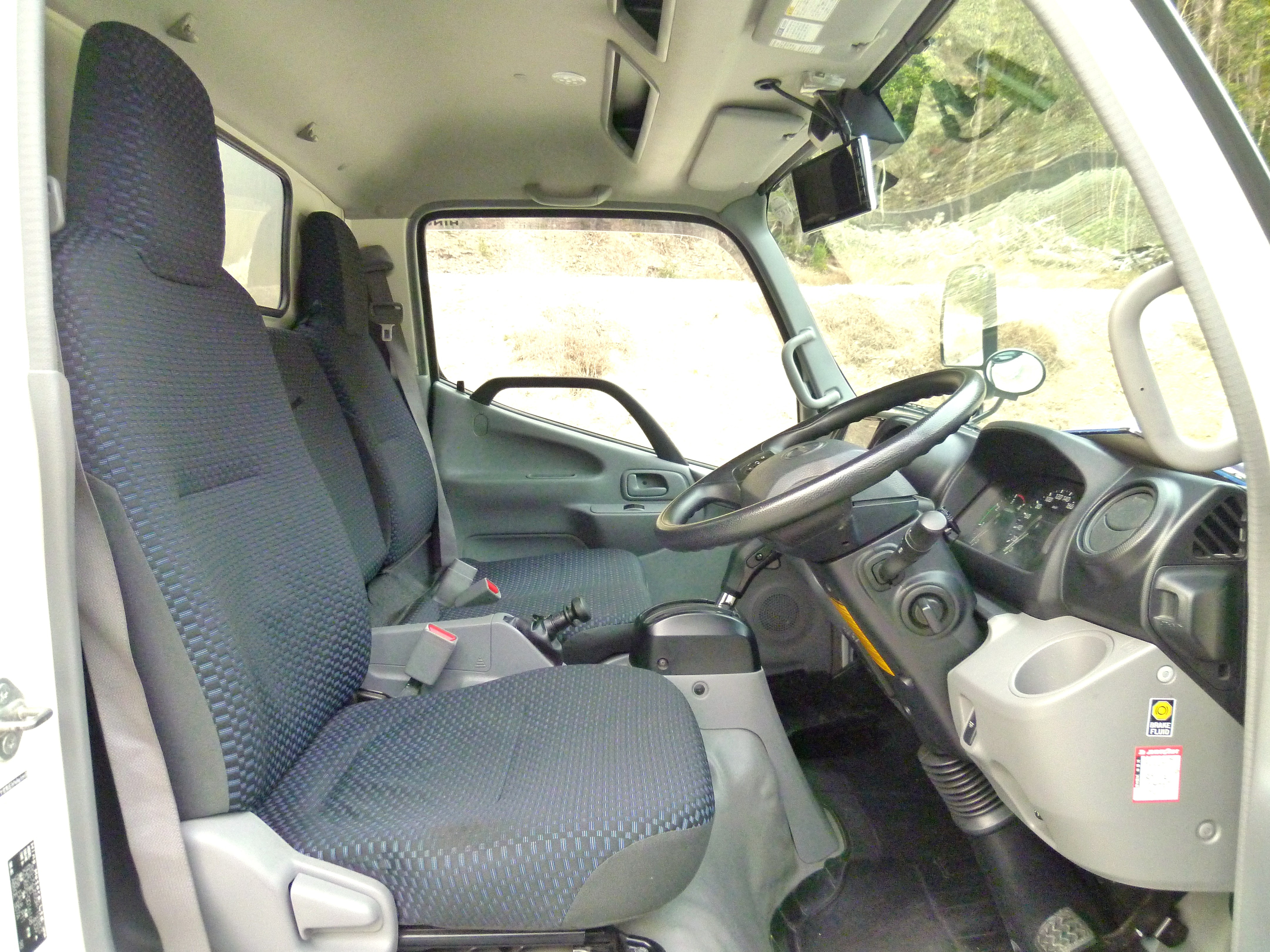 日野 デュトロ 2RG-XZU655M(2WD)の写真22