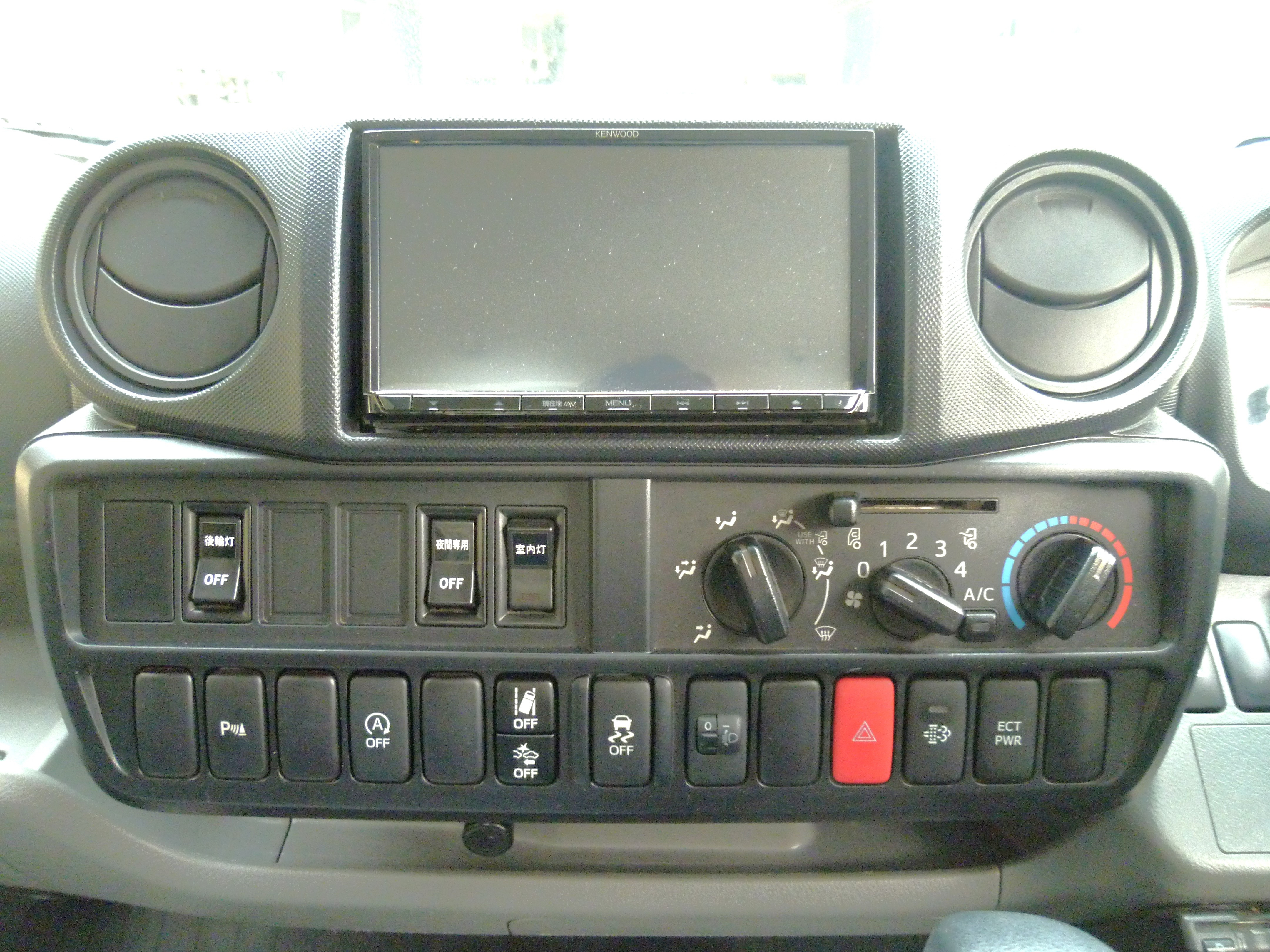 日野 デュトロ 2RG-XZU655M(2WD)の写真23