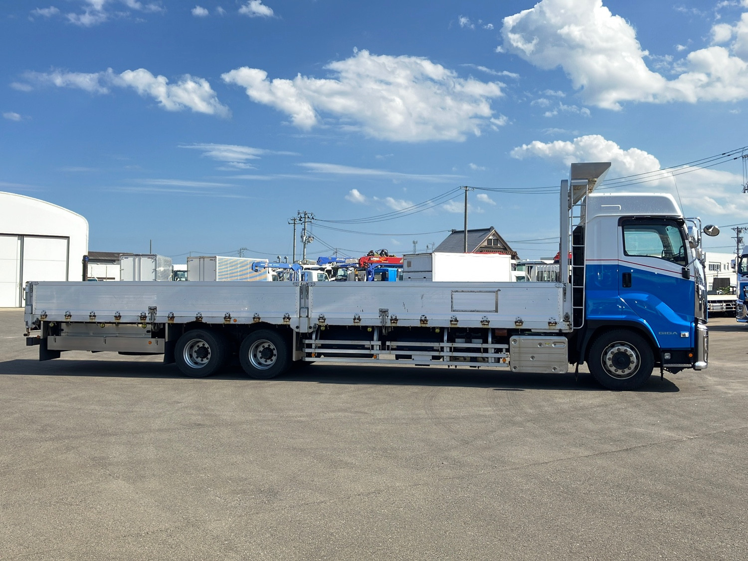 いすゞ ギガ 2PG-CYY77CY(6x4)｜中古トラックなら【トラック市】