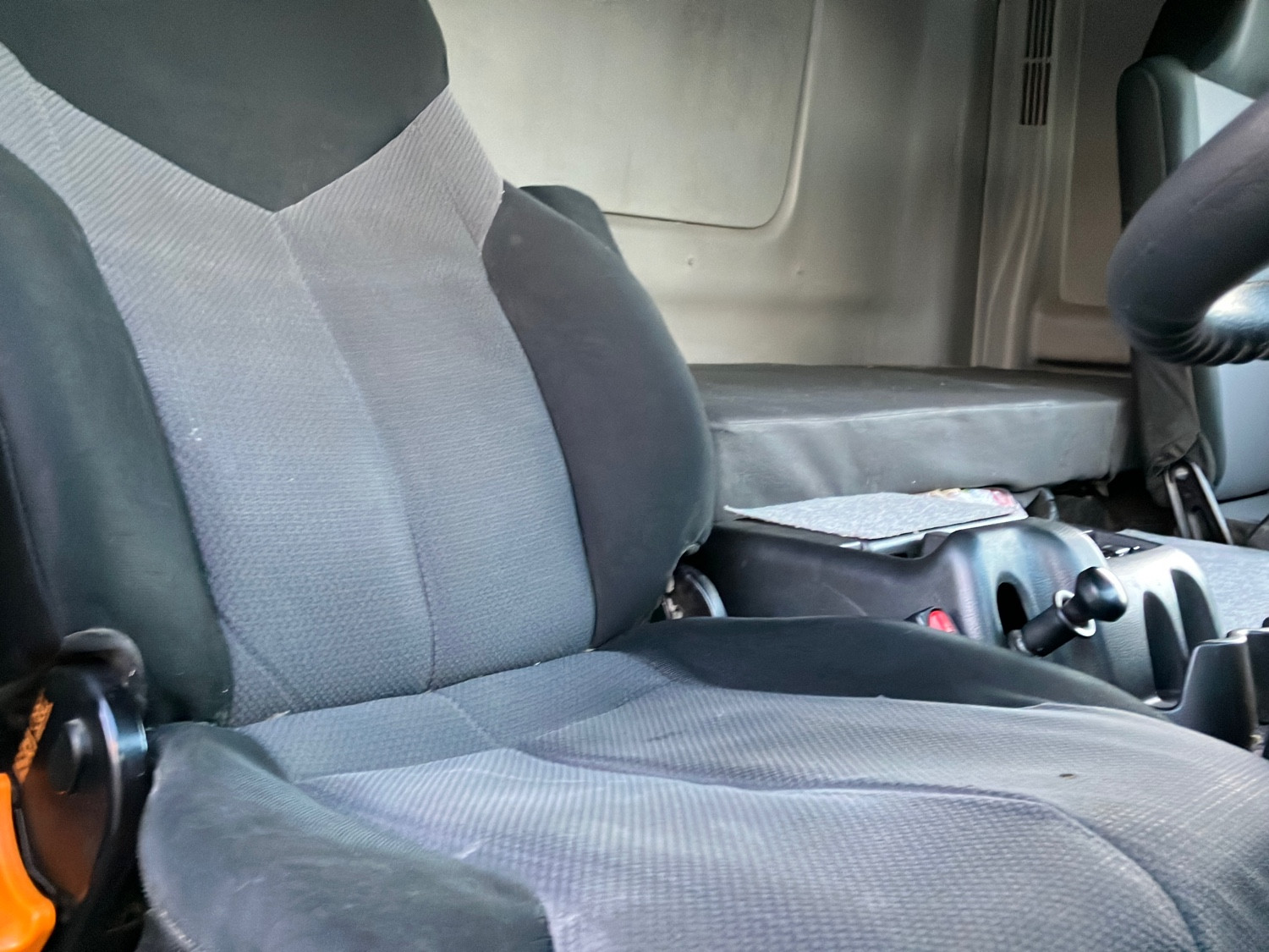 日野 プロフィア QKG-FS1EZBJ(6x4)の写真16