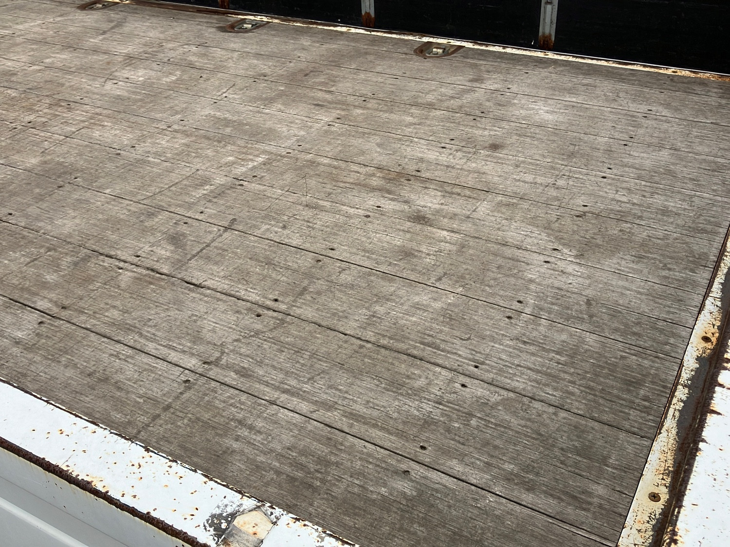 いすゞ フォワード 2RG-FRR90S2(2WD)の写真9