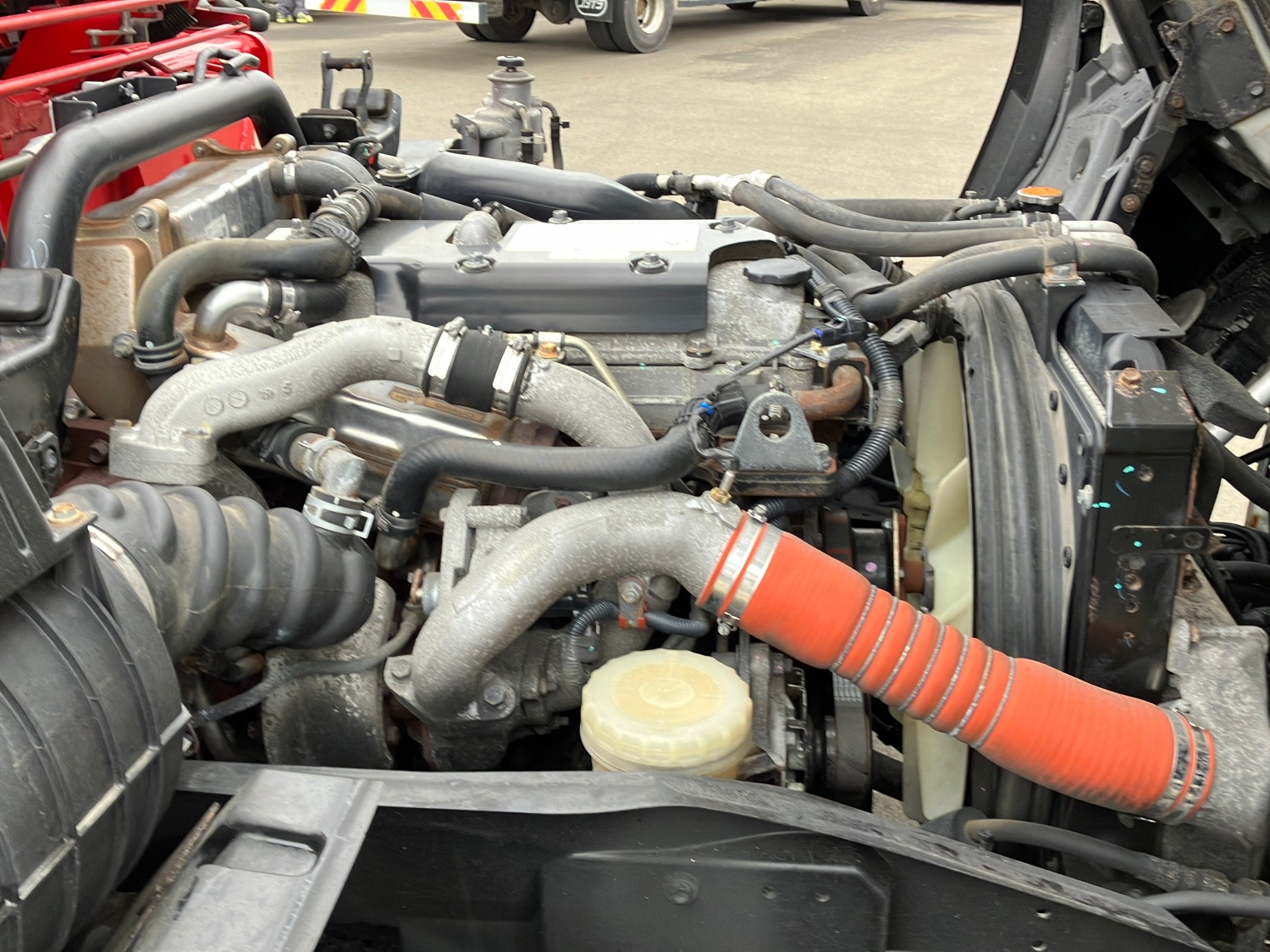 いすゞ フォワード 2RG-FRR90S2(2WD)の写真18