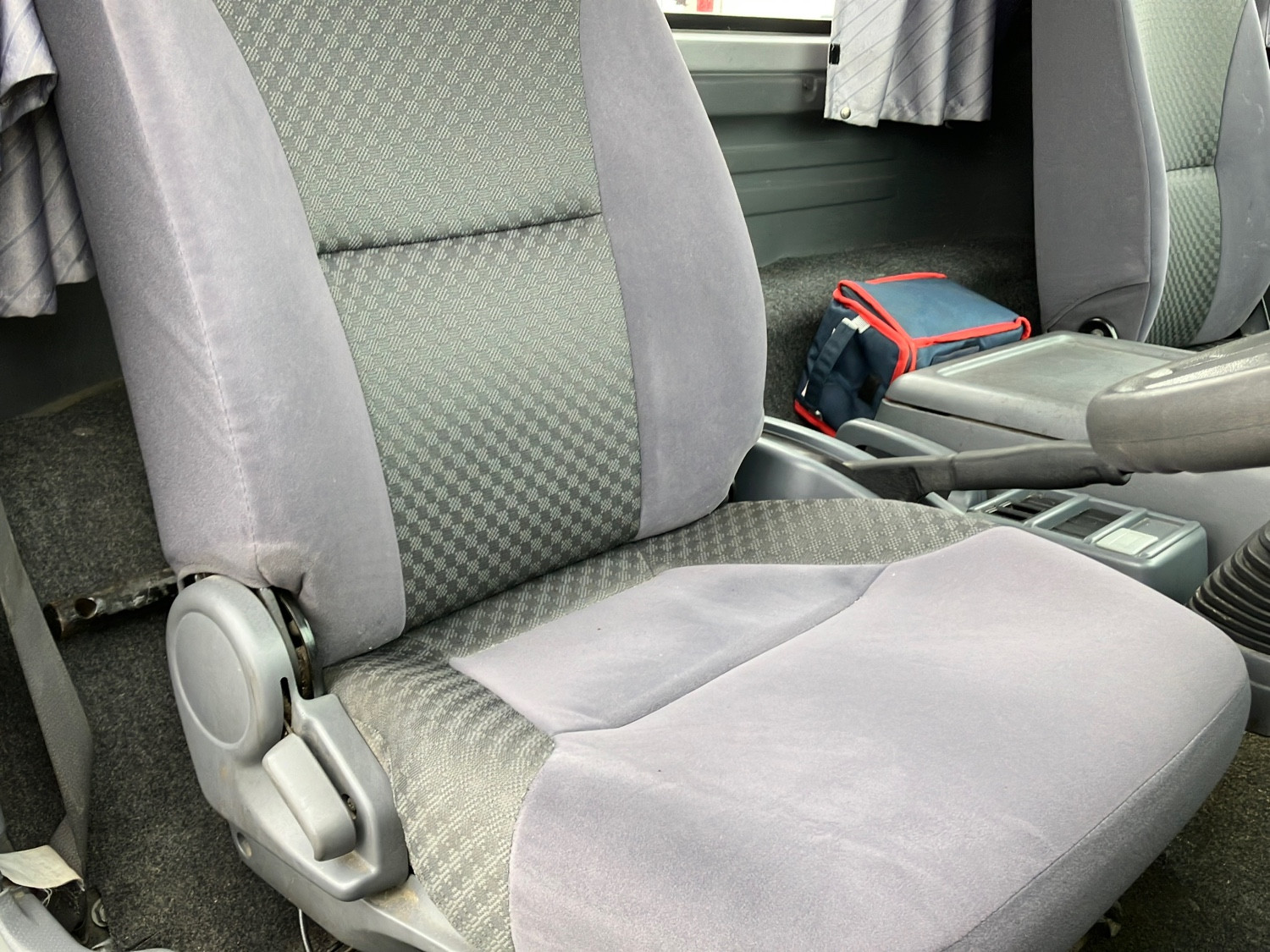 いすゞ フォワード 2RG-FRR90S2(2WD)の写真19