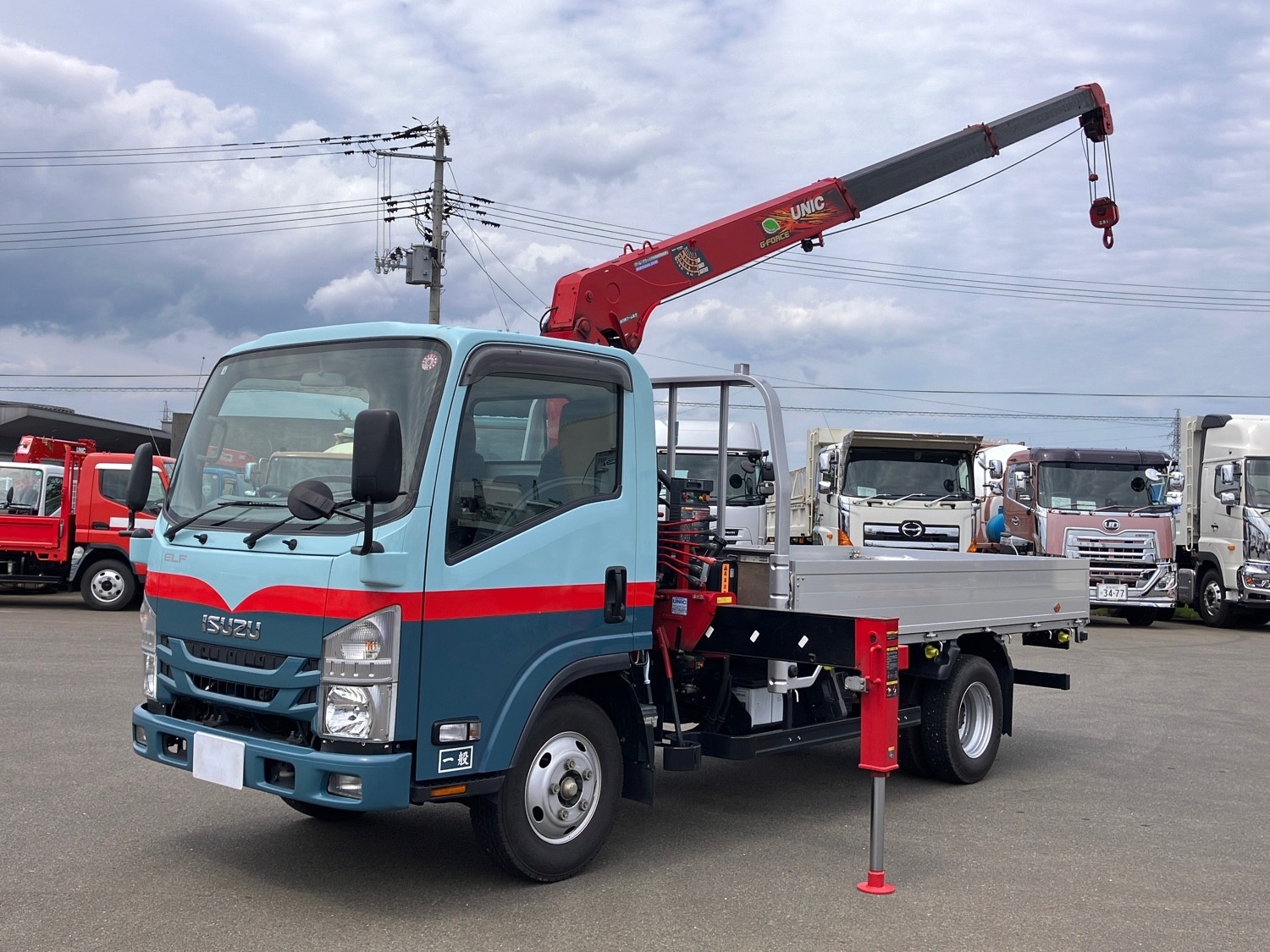 いすゞ エルフ TRG-NMR85AR(2WD)の写真1