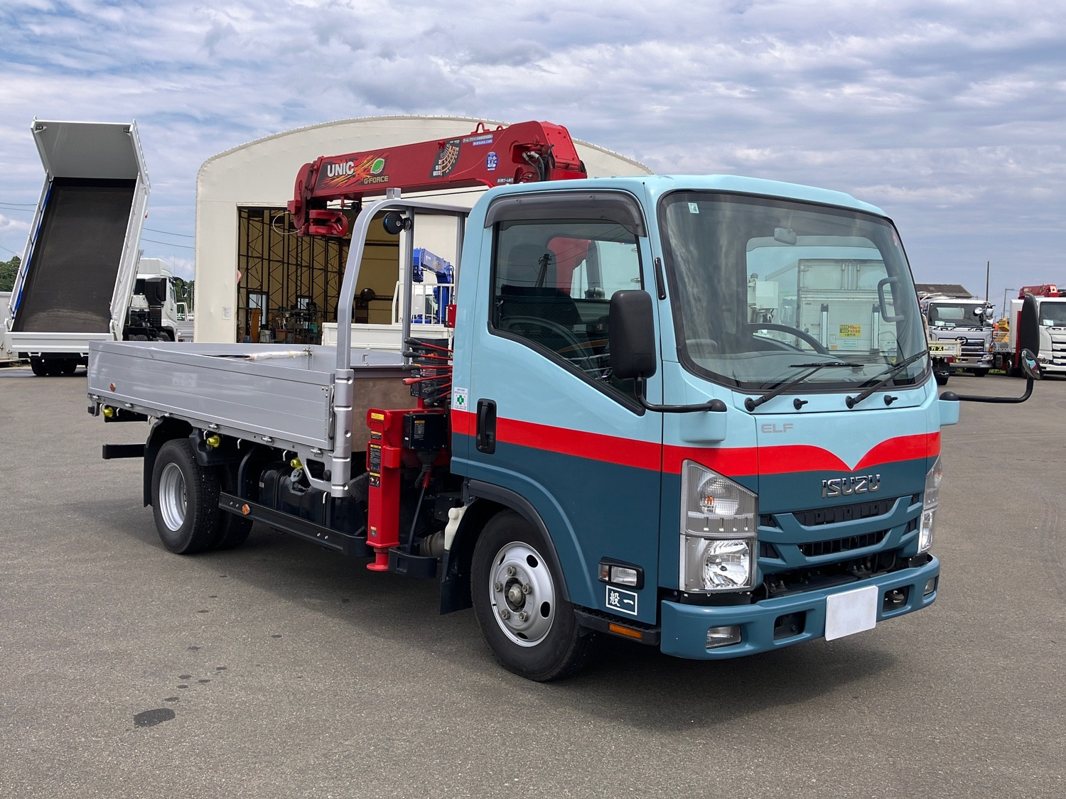 いすゞ エルフ TRG-NMR85AR(2WD)の写真2