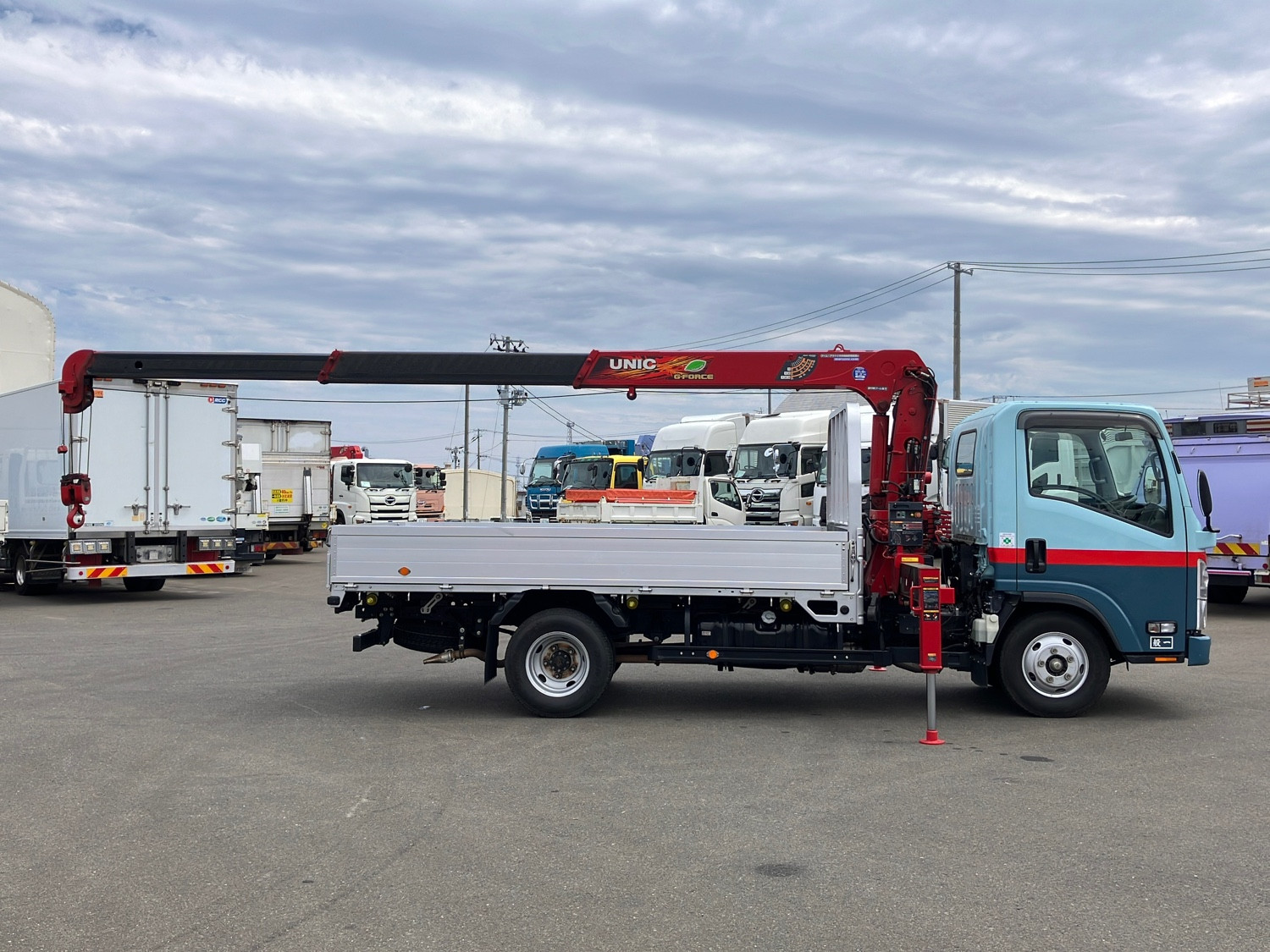 いすゞ エルフ TRG-NMR85AR(2WD)の写真6