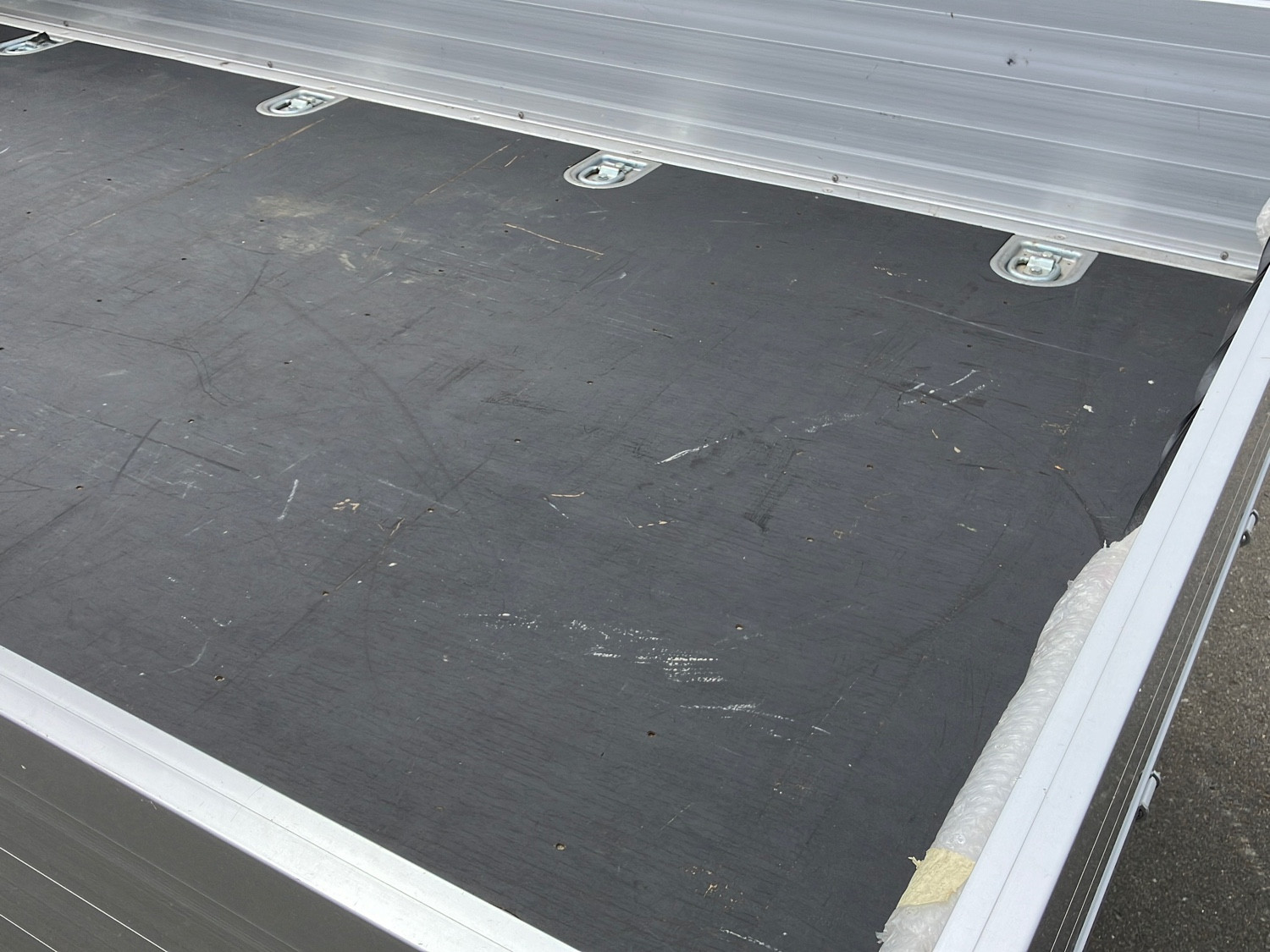 いすゞ エルフ TRG-NMR85AR(2WD)の写真9