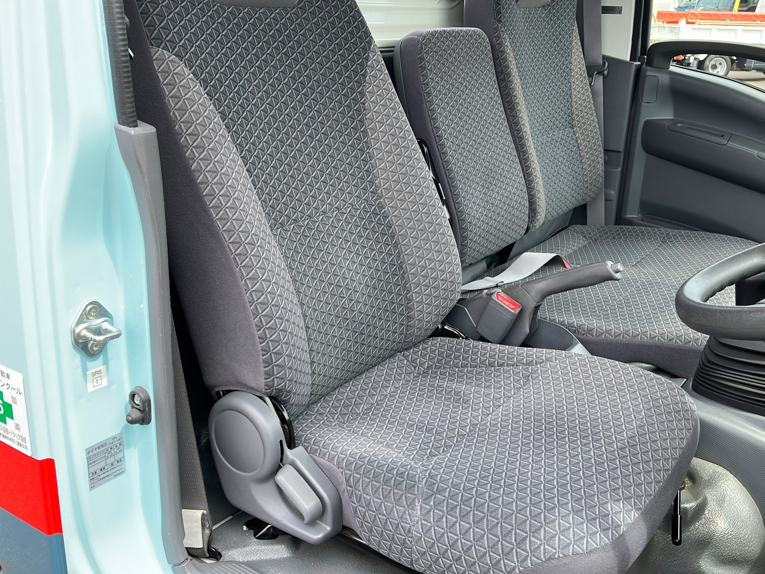 いすゞ エルフ TRG-NMR85AR(2WD)の写真19