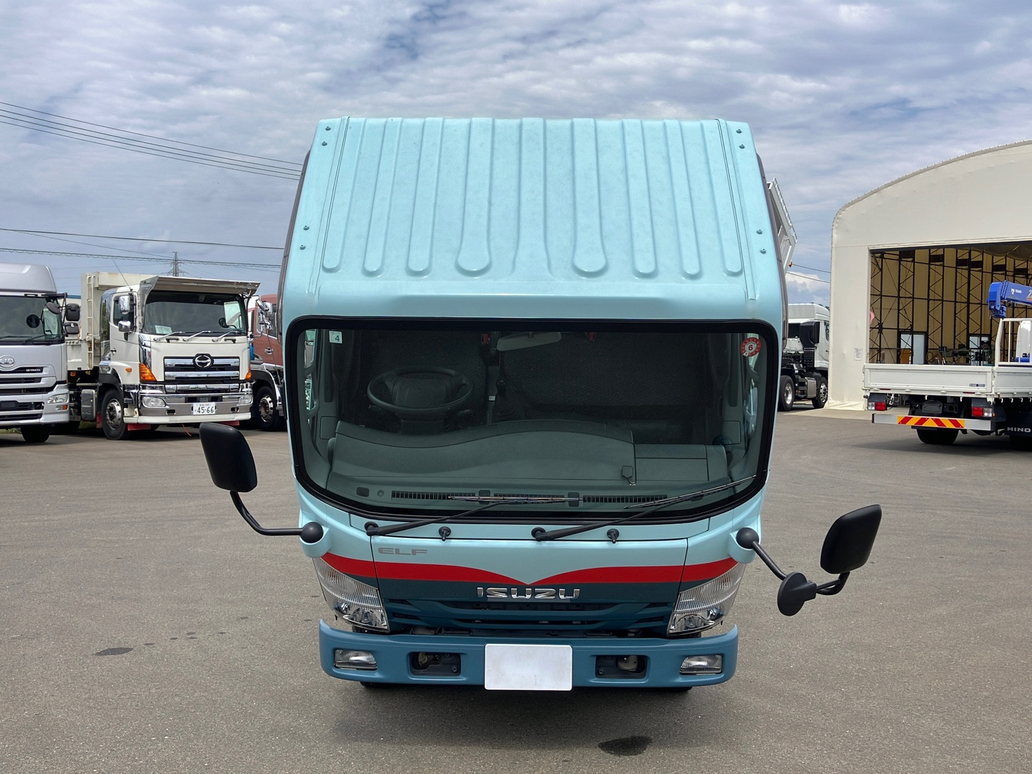 いすゞ エルフ TRG-NMR85AR(2WD)の写真23