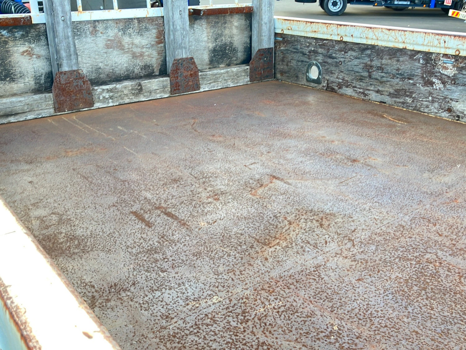 UD コンドル SKG-MK38L(2WD)の写真8