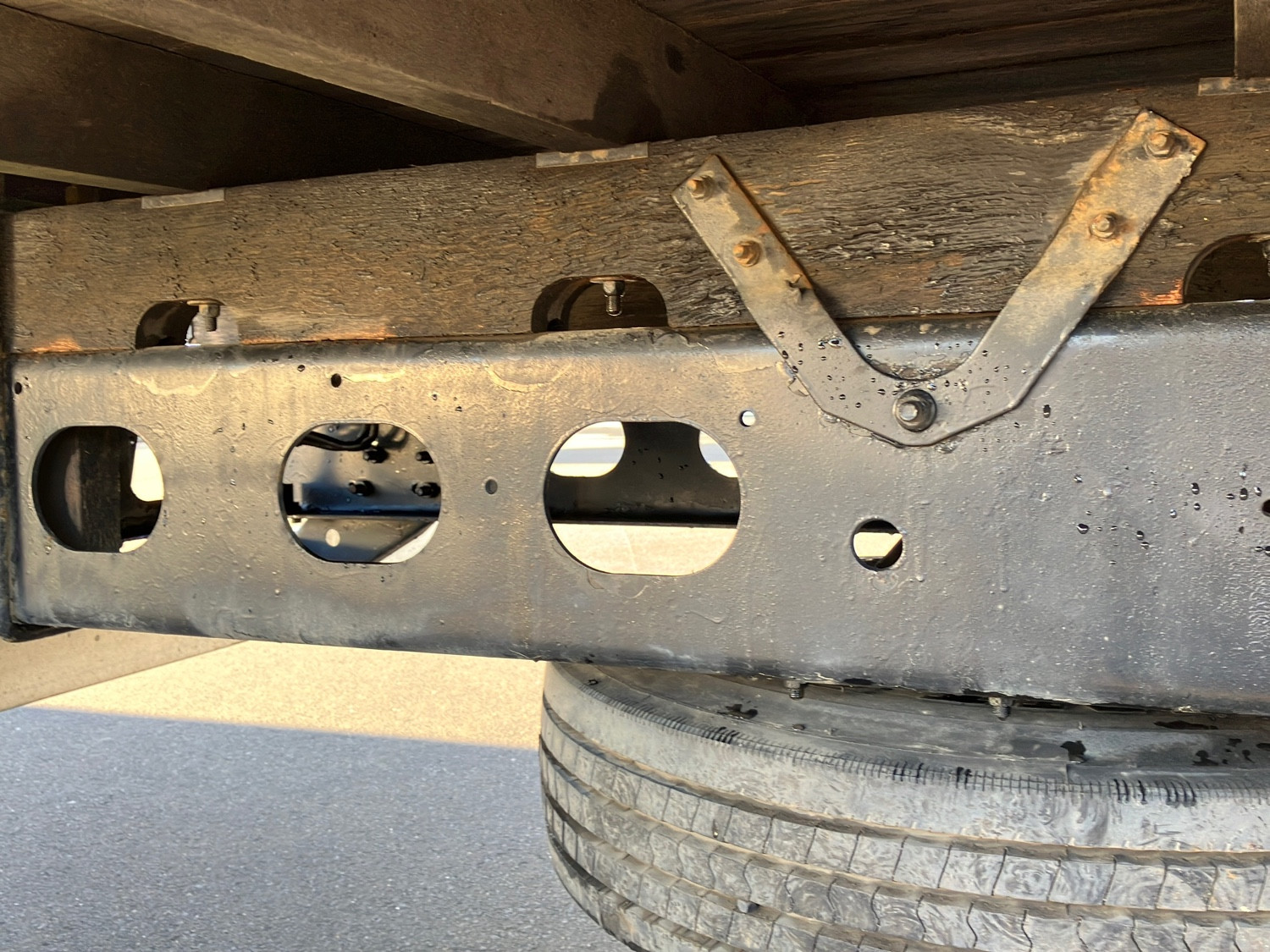 いすゞ フォワード ADG-FRR90K3S(2WD)の写真15