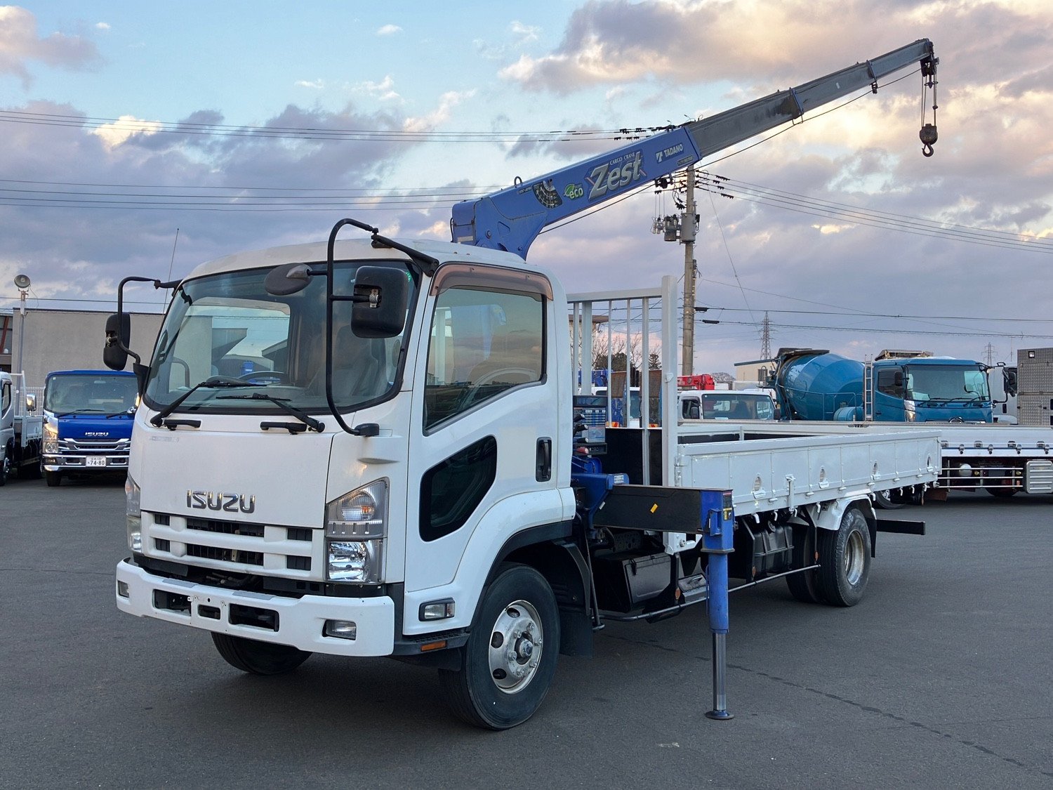 いすゞ フォワード PKG-FRR90S2(2WD)の写真1