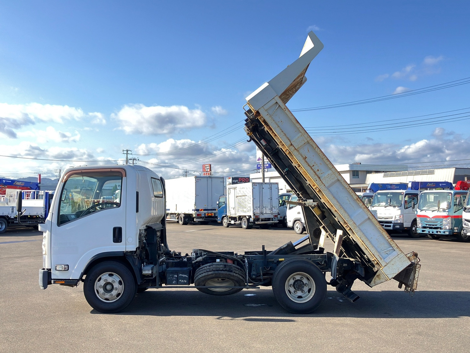 いすゞ エルフ PDG-NPR75N(2WD)の写真8