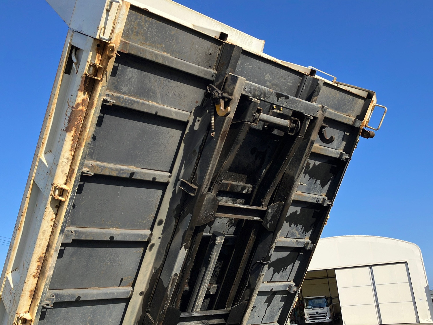 いすゞ エルフ PDG-NPR75N(2WD)の写真13