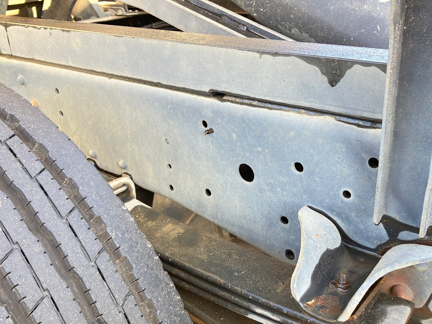 いすゞ エルフ PDG-NPR75N(2WD)の写真16