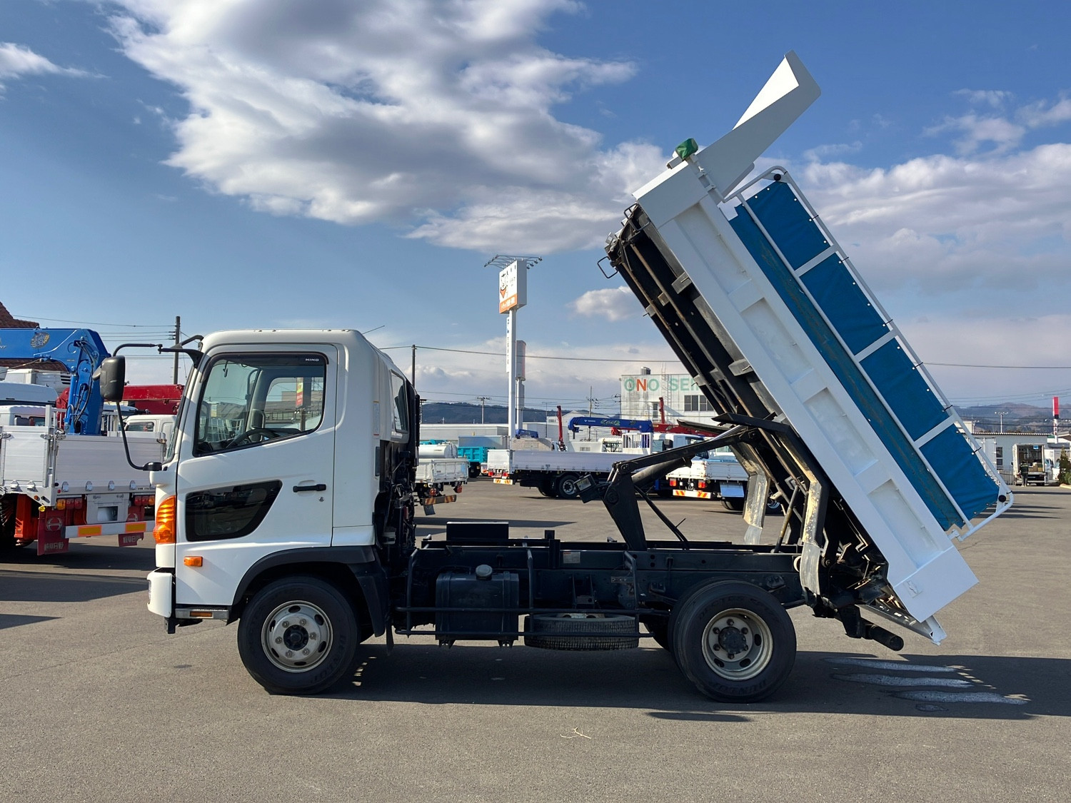 日野 レンジャー TKG-FC9JCAP(2WD)の写真5