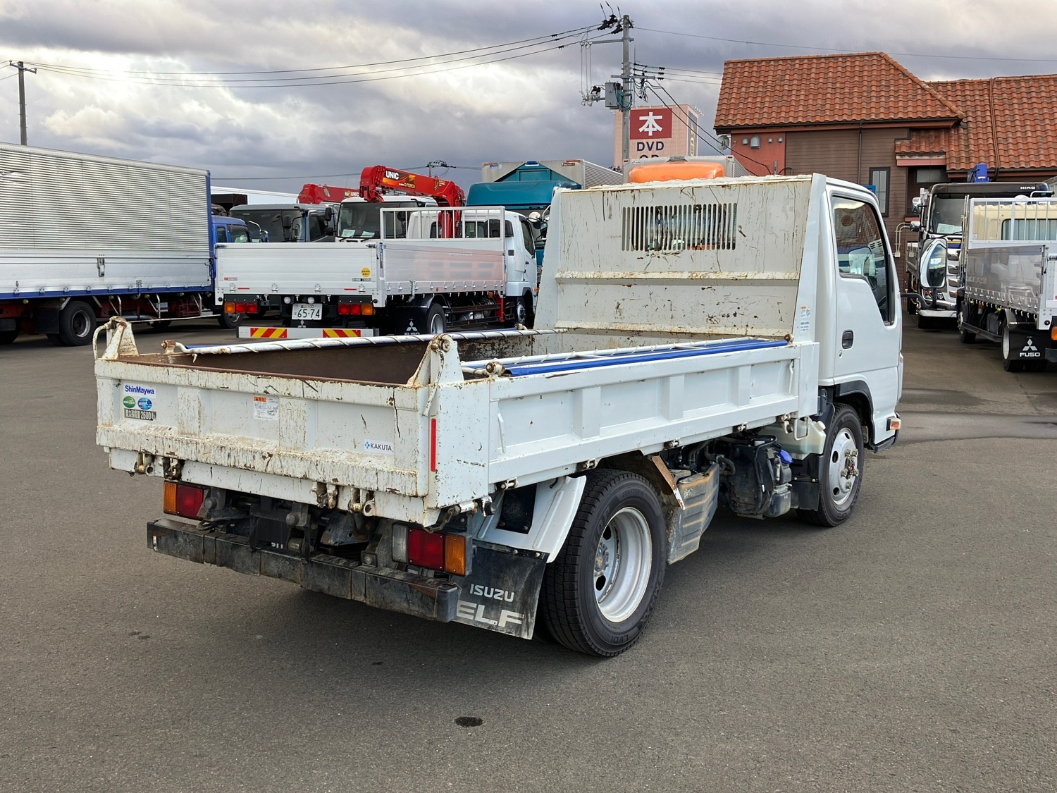 いすゞ エルフ 2PG-NKS88AN(4WD)の写真3