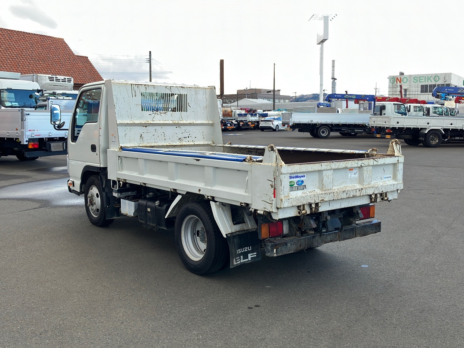 いすゞ エルフ 2PG-NKS88AN(4WD)の写真4