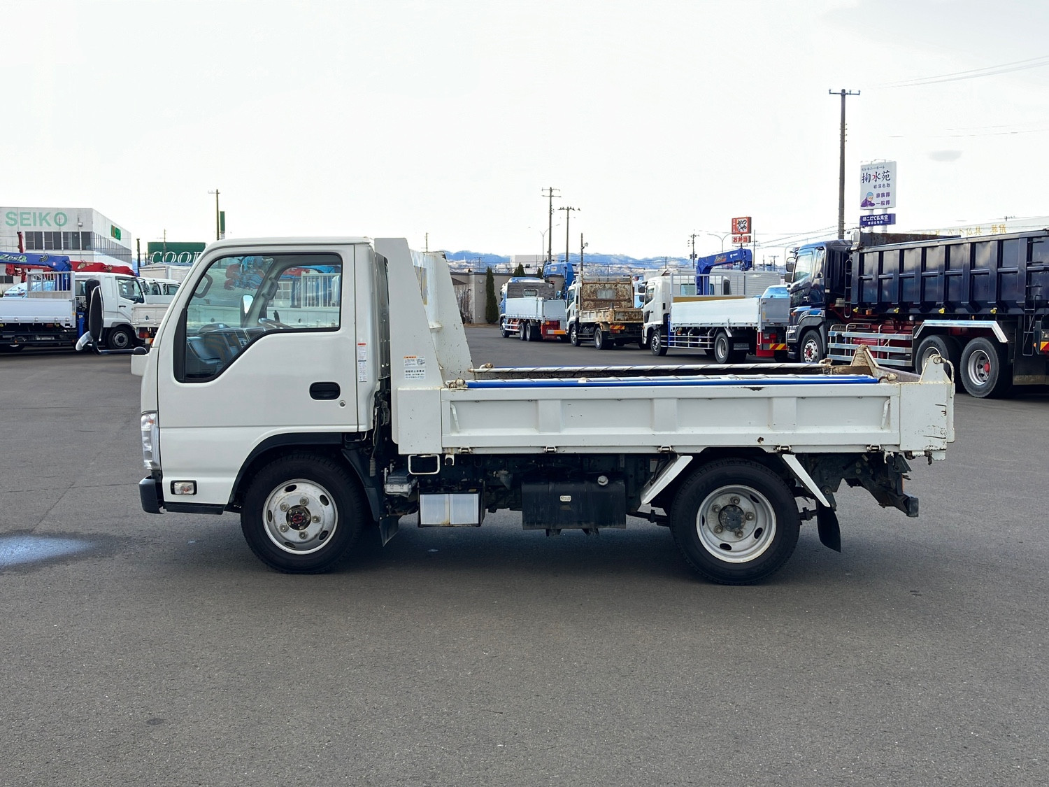 いすゞ エルフ 2PG-NKS88AN(4WD)の写真7