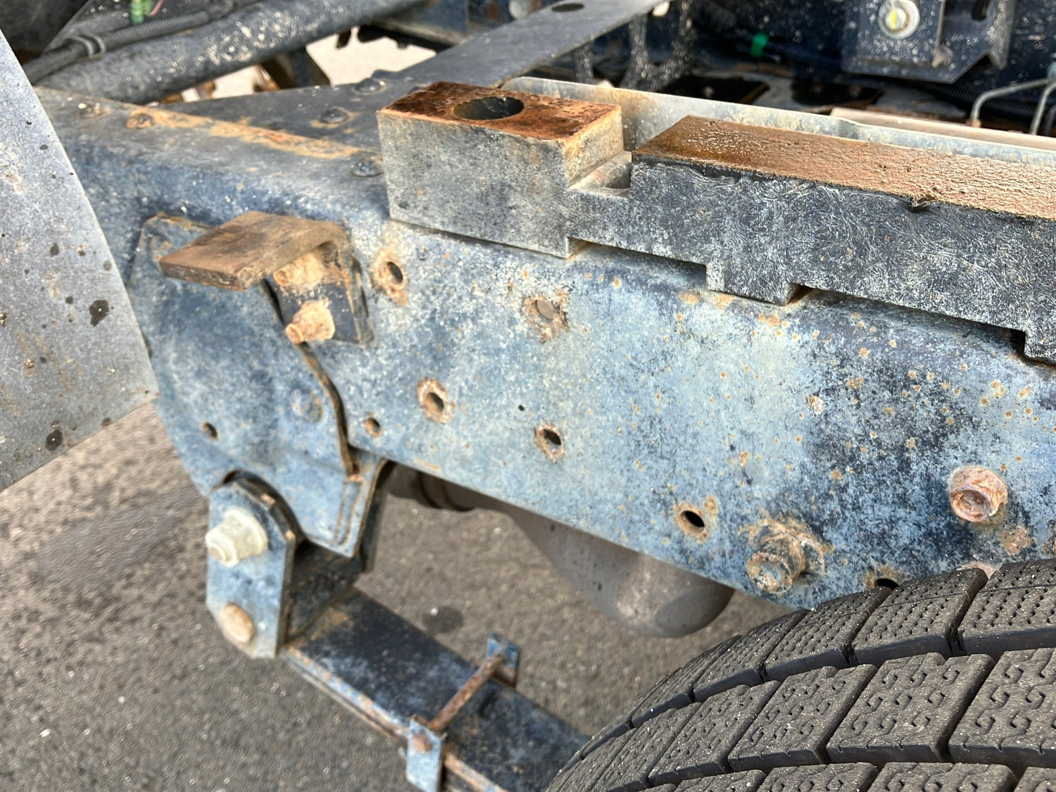 いすゞ エルフ 2PG-NKS88AN(4WD)の写真15