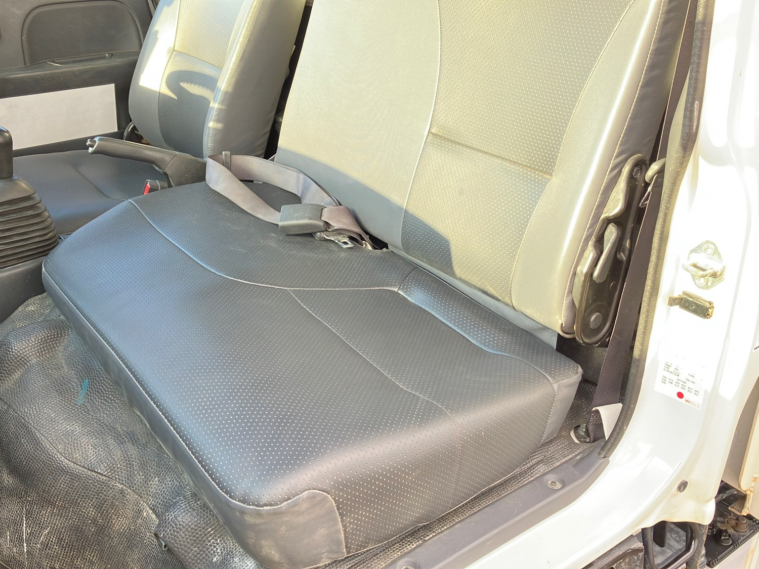 いすゞ エルフ 2PG-NKS88AN(4WD)の写真20