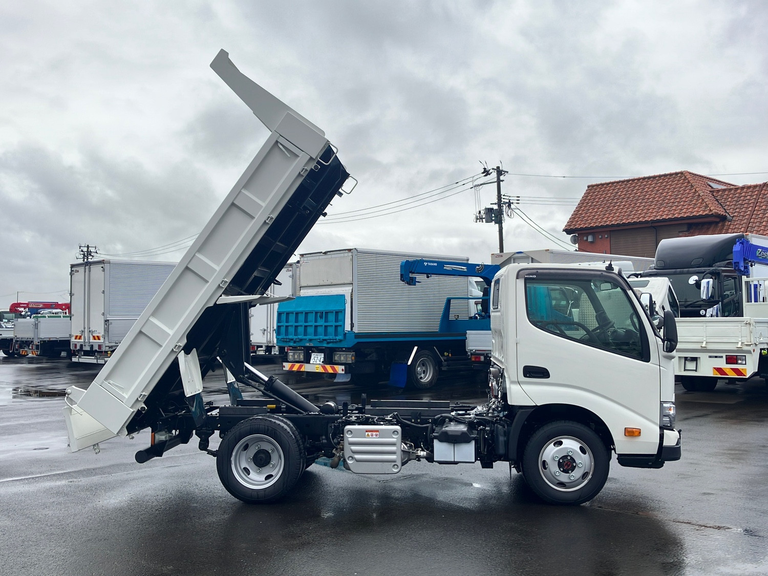 日野 デュトロ 2WG-XZU676P(4WD)｜中古トラックなら【トラック市】