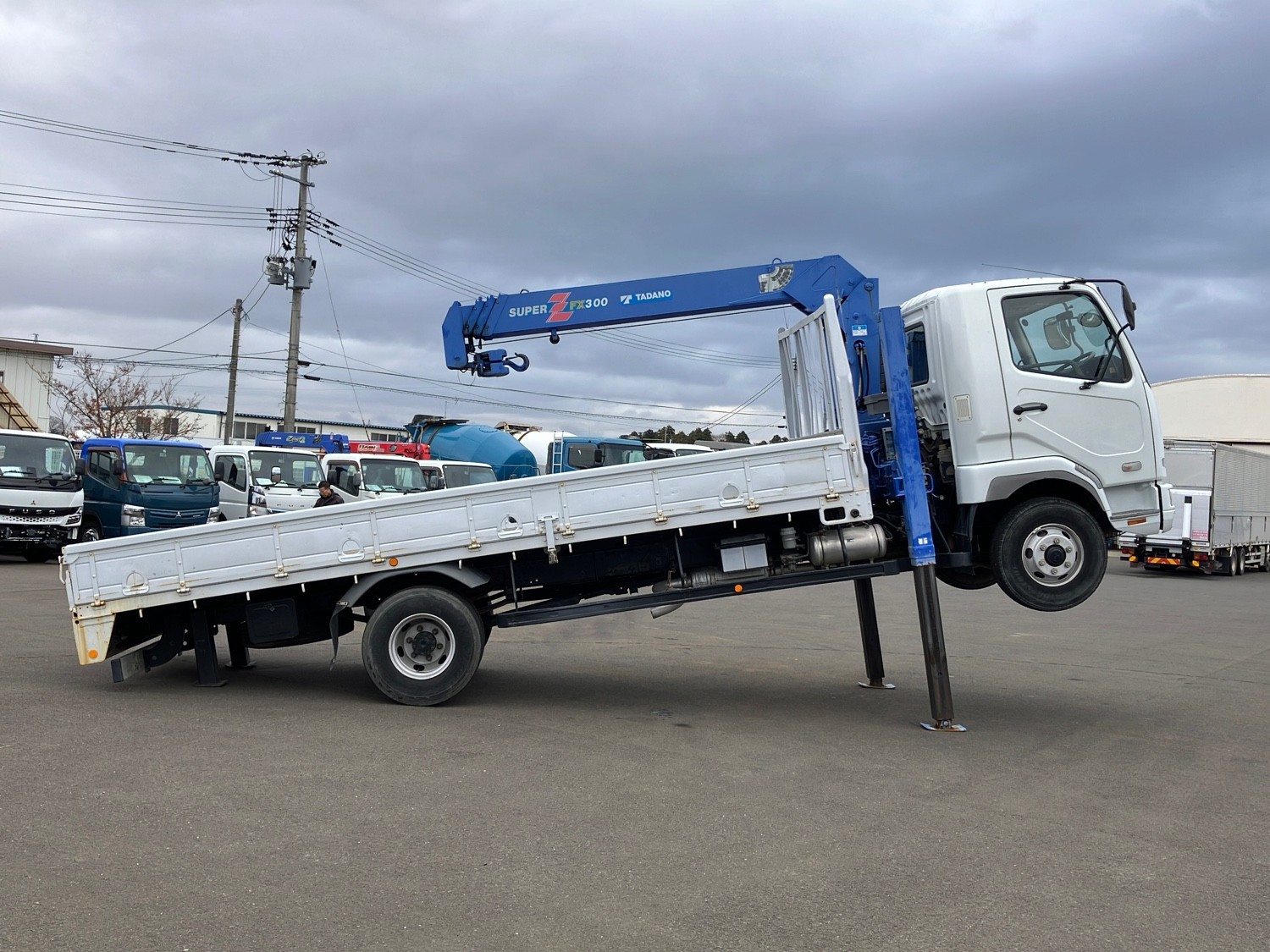 三菱 ファイター PA-FK71D(2WD)の写真6