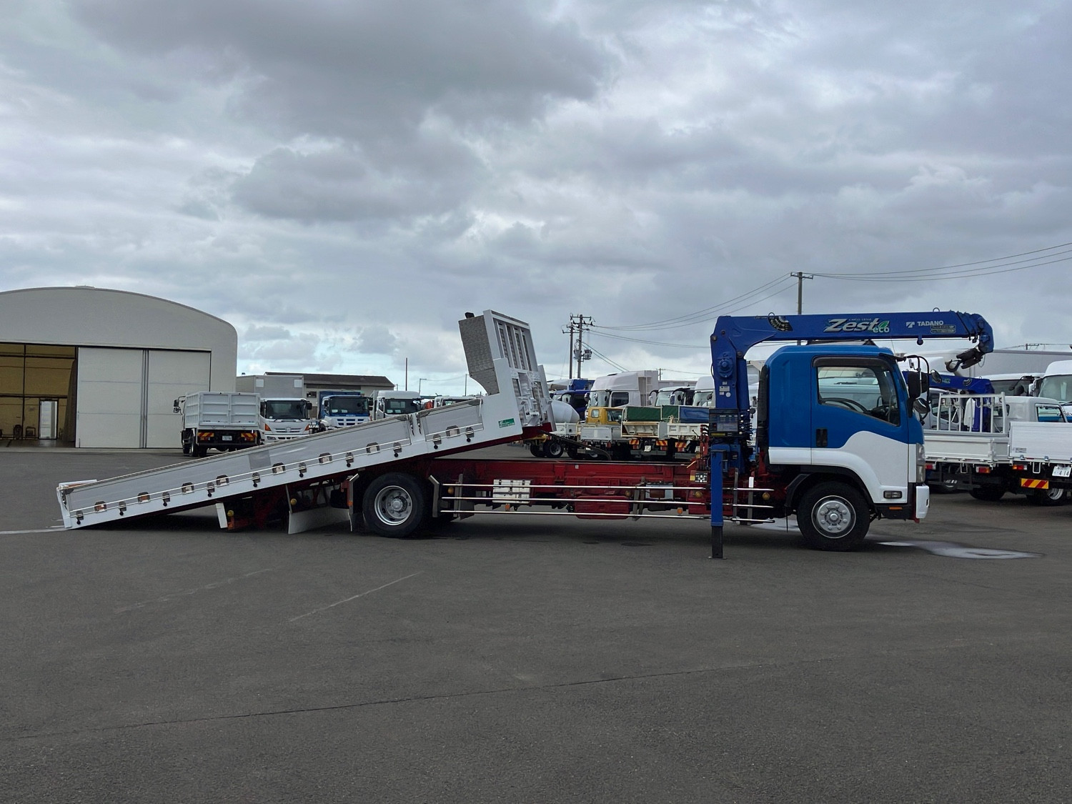 いすゞ フォワード LKG-FTR34S2(2WD)の写真6