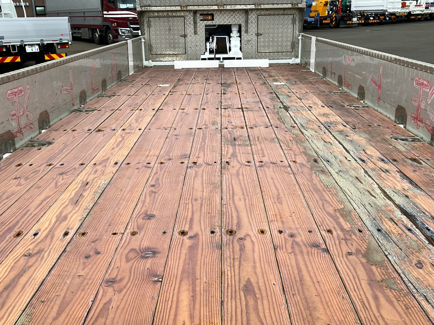 いすゞ フォワード LKG-FTR34S2(2WD)の写真8