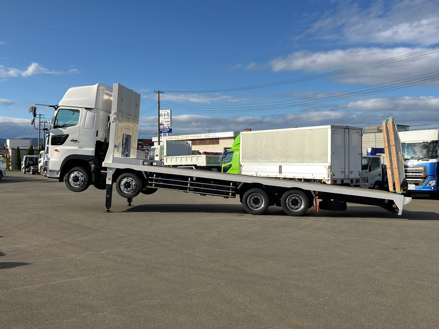 日野 プロフィア 2DG-FW1AHC(8x4)の写真5