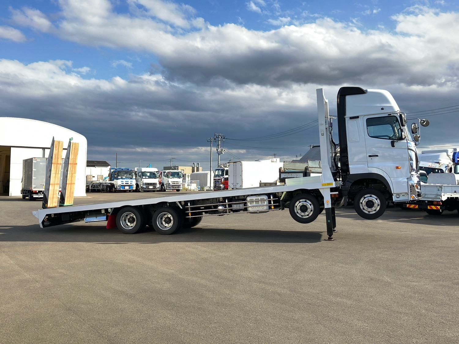 日野 プロフィア 2DG-FW1AHC(8x4)の写真6