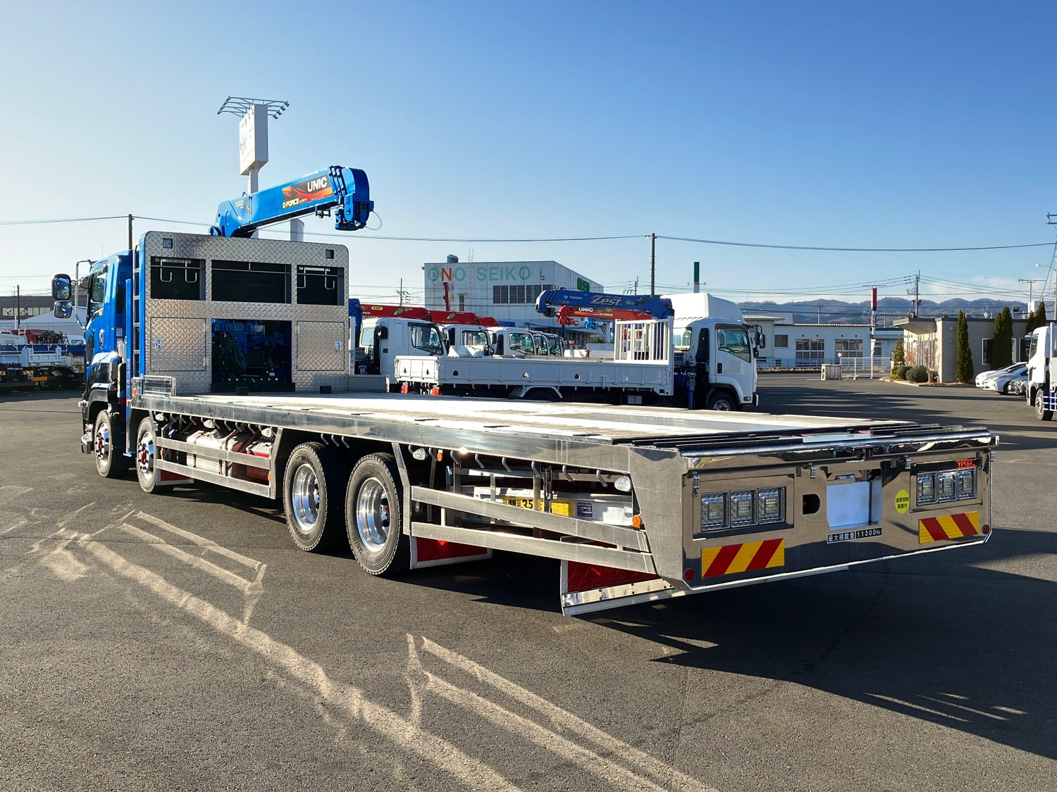 いすゞ ギガ 2PG-CYH77D(8x4)の写真4