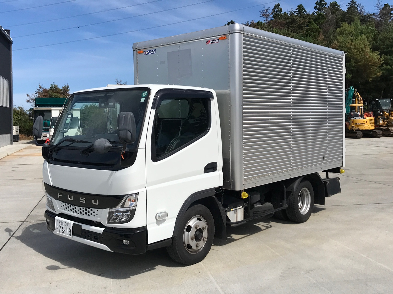 三菱 キャンター 2RG-FBA20(2WD)の写真1