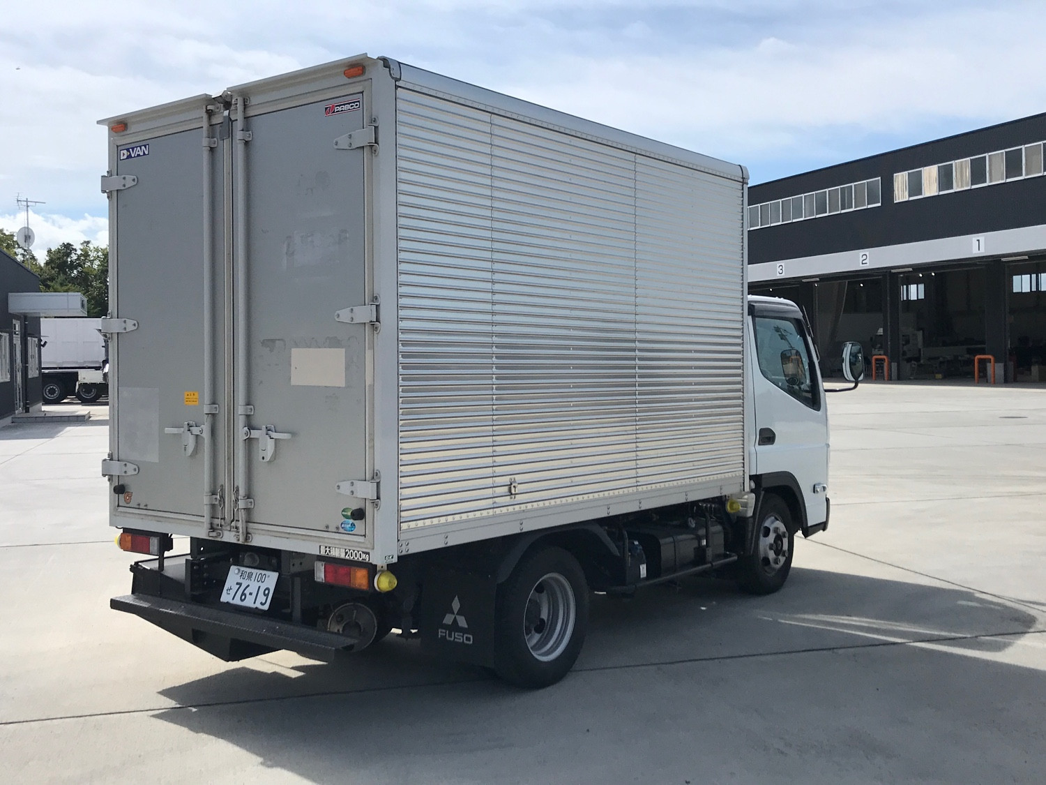 三菱 キャンター 2RG-FBA20(2WD)の写真3