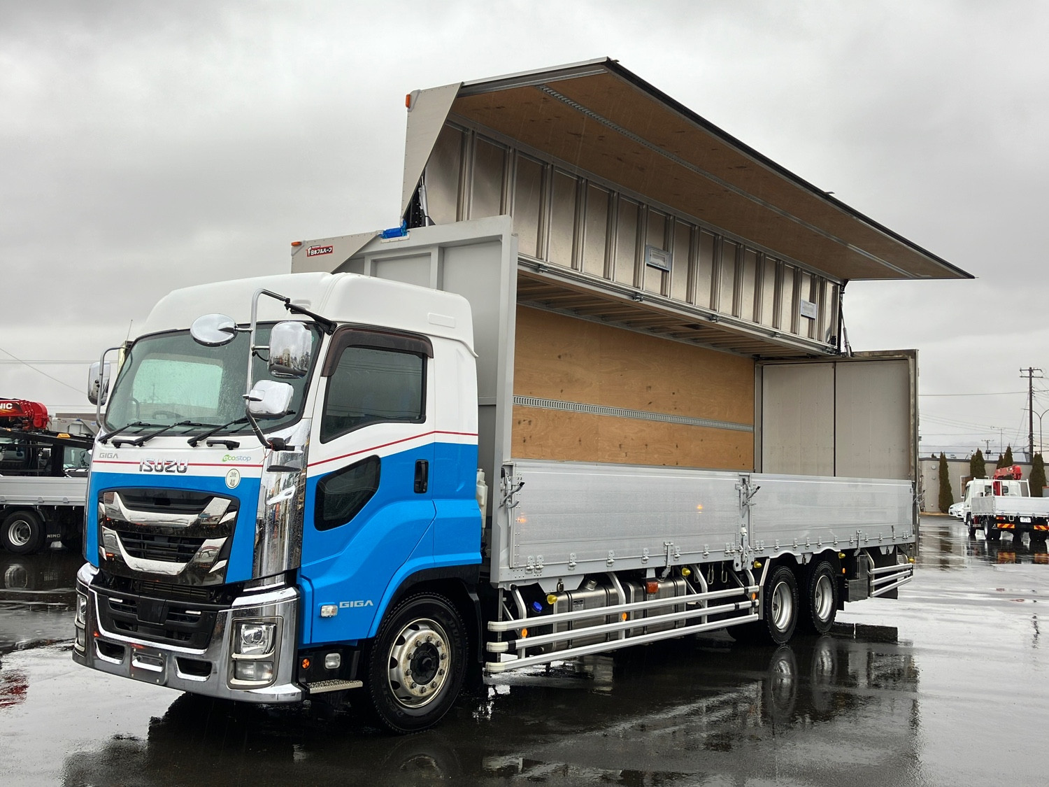 いすゞ ギガ 2PG-CYY77CY(6x4)｜中古トラックなら【トラック市】