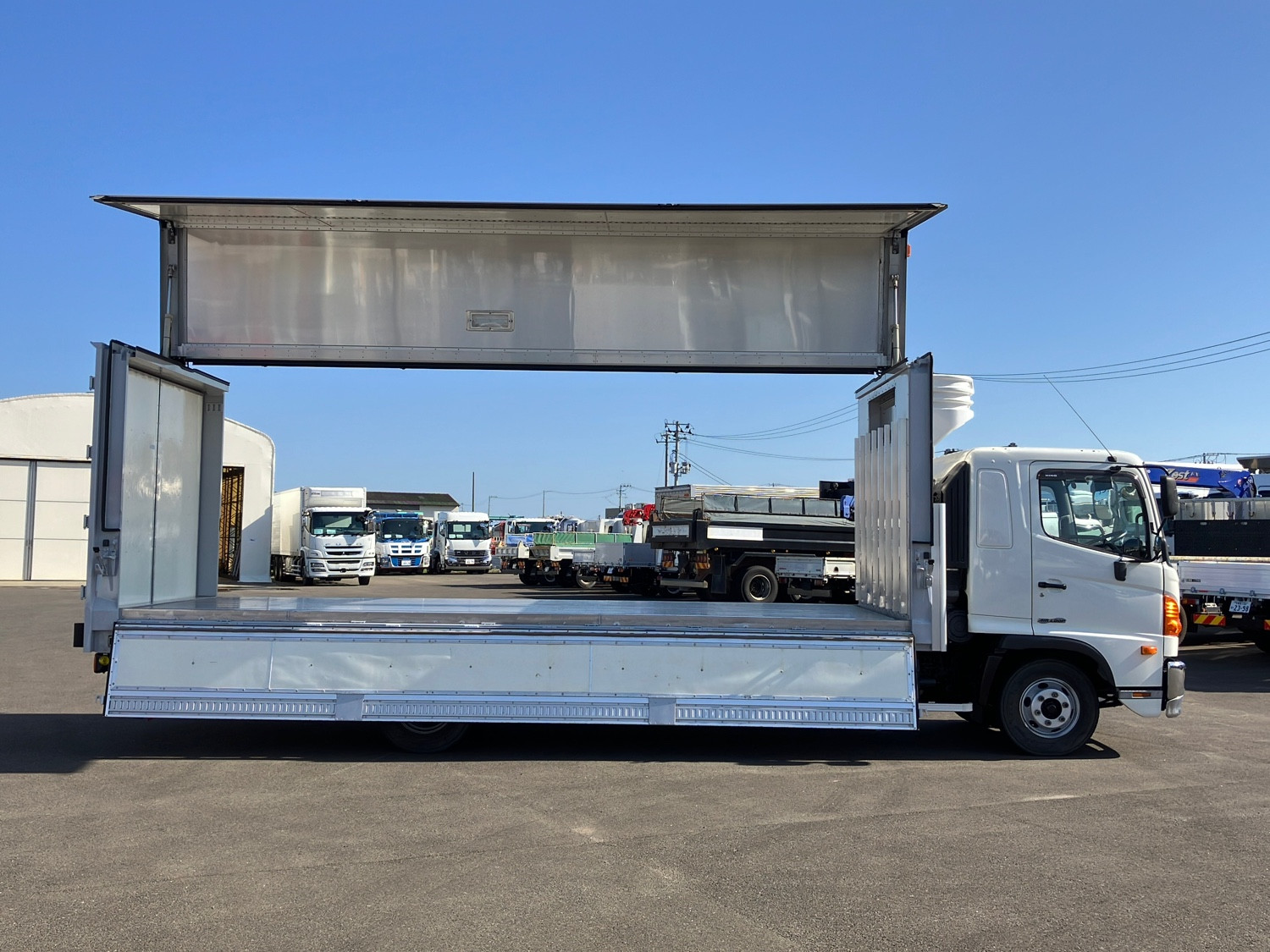 日野 レンジャー TKG-FD7JLAA(2WD)の写真6