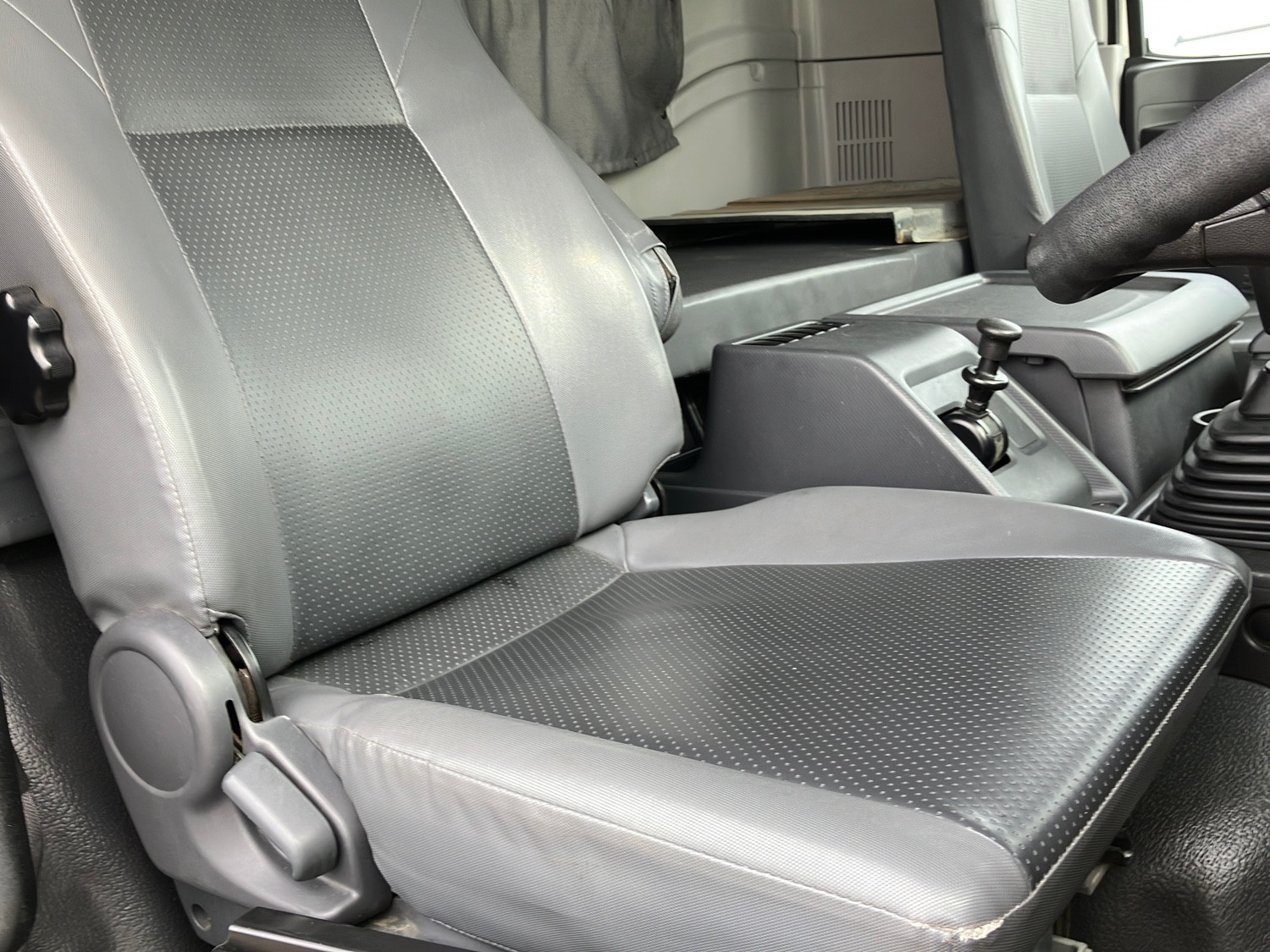 いすゞ ギガ 2KG-CXZ77CT(6x4)の写真19