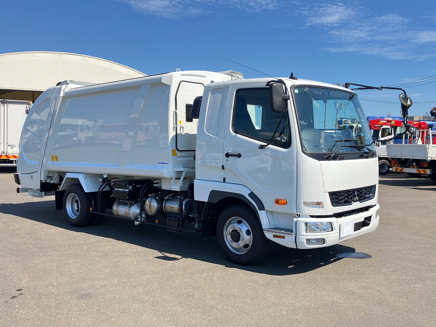 三菱 ファイター 2KG-FK62F(2WD)の写真2