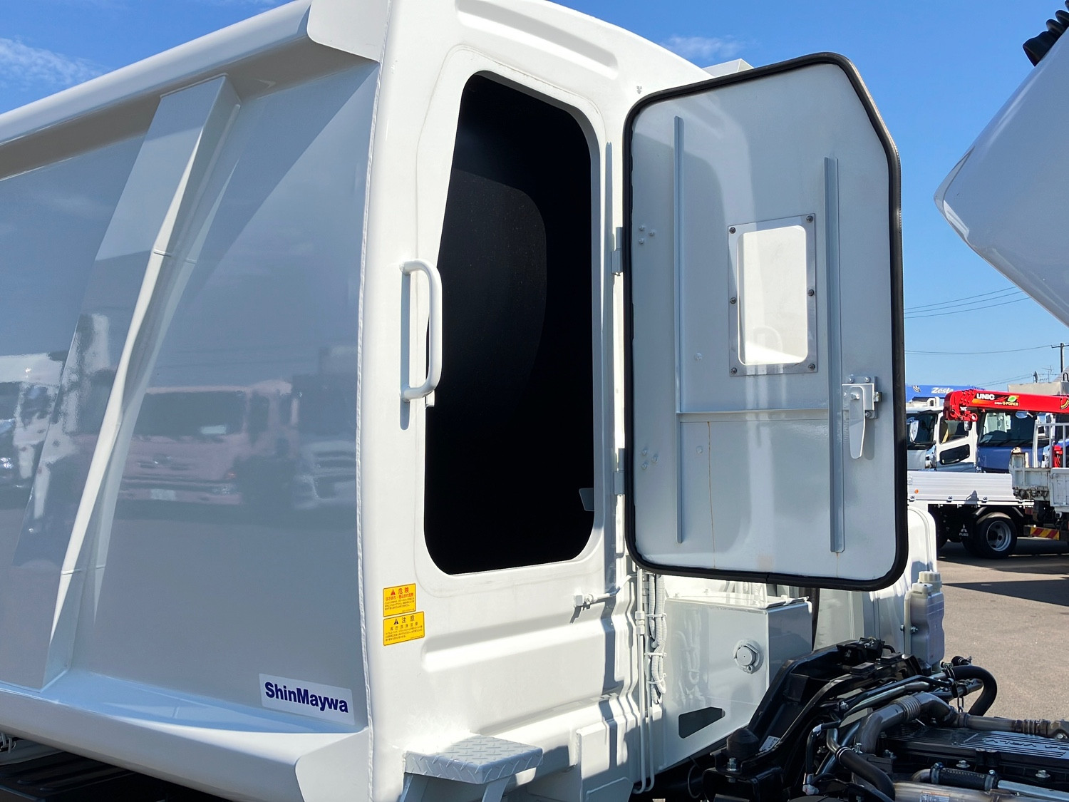 三菱 ファイター 2KG-FK62F(2WD)の写真11