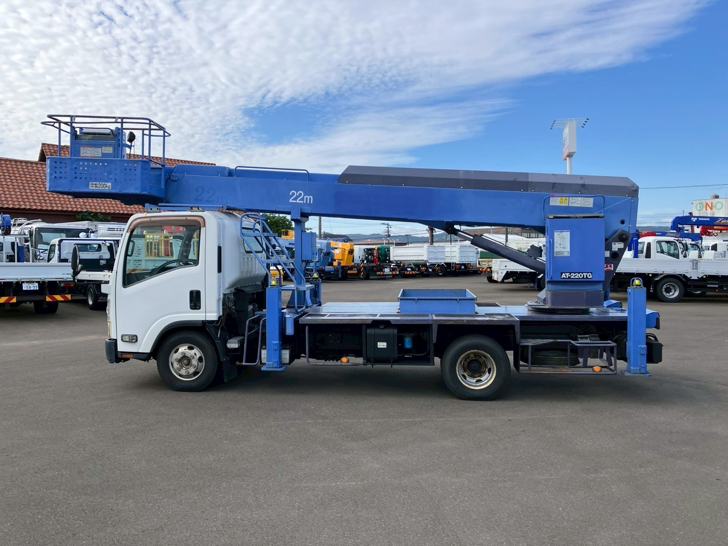 いすゞ エルフ SKG-NPR85YN(2WD)の写真5