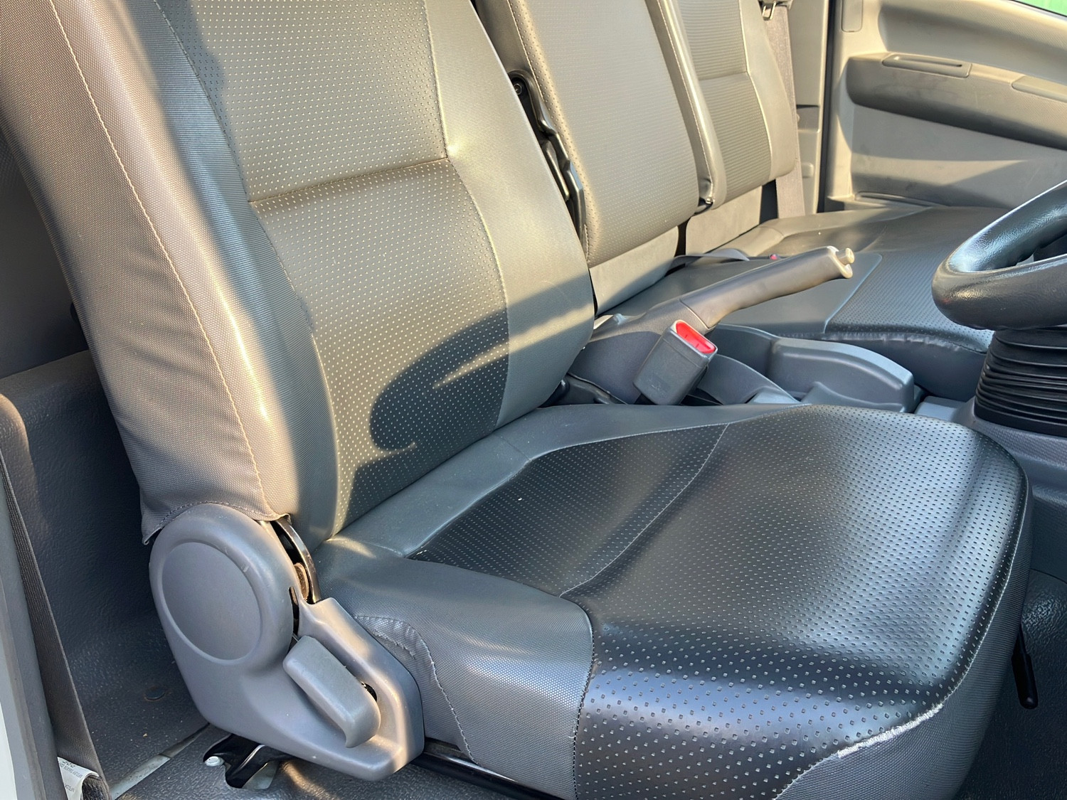 いすゞ エルフ SKG-NPR85YN(2WD)の写真20