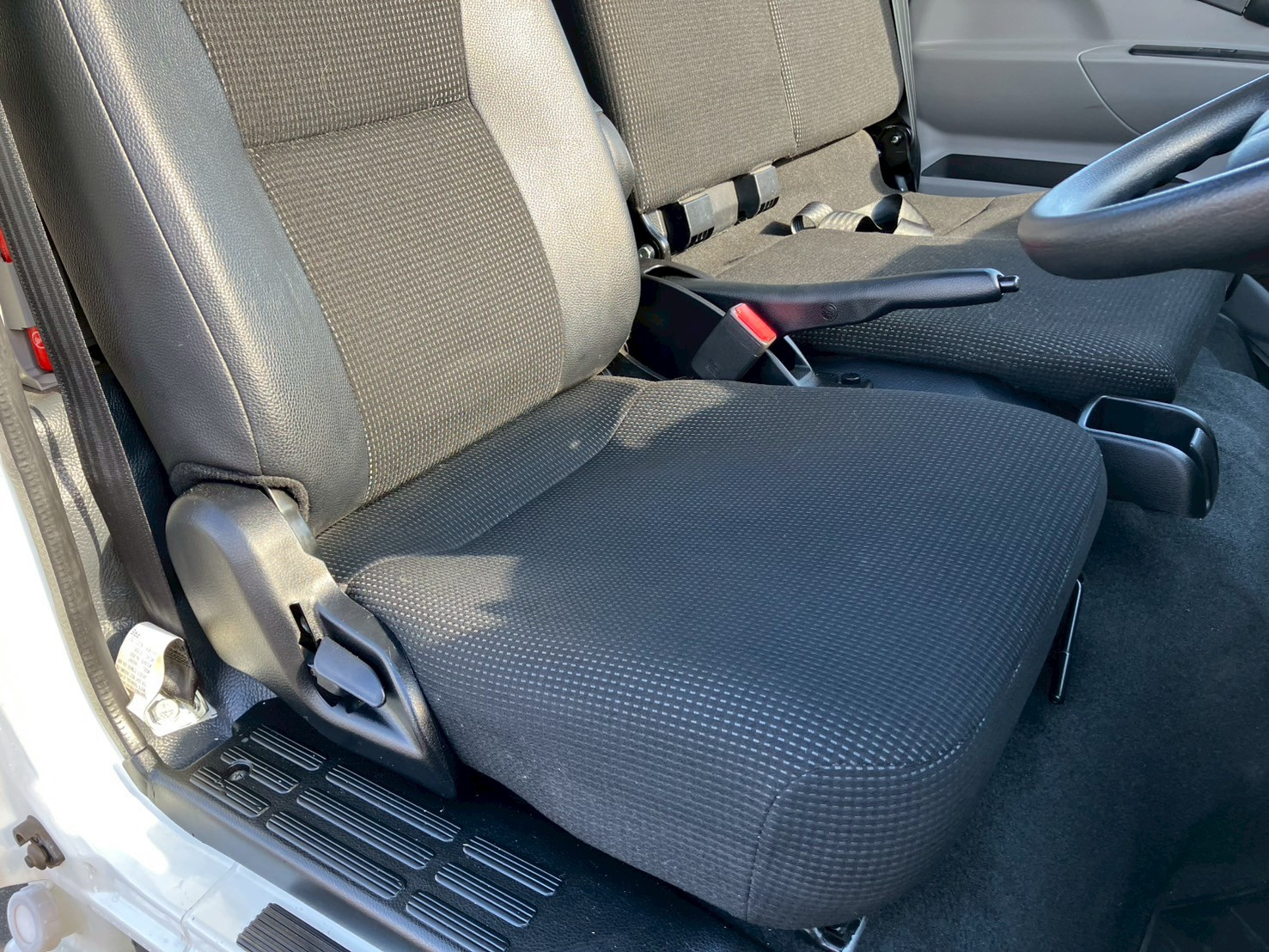 三菱 キャンター 2RG-FEA20(2WD)の写真17