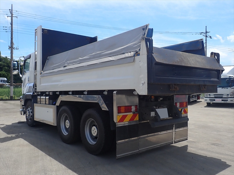 いすゞ ギガ 2PG-CXZ77CT(6x4)の写真4