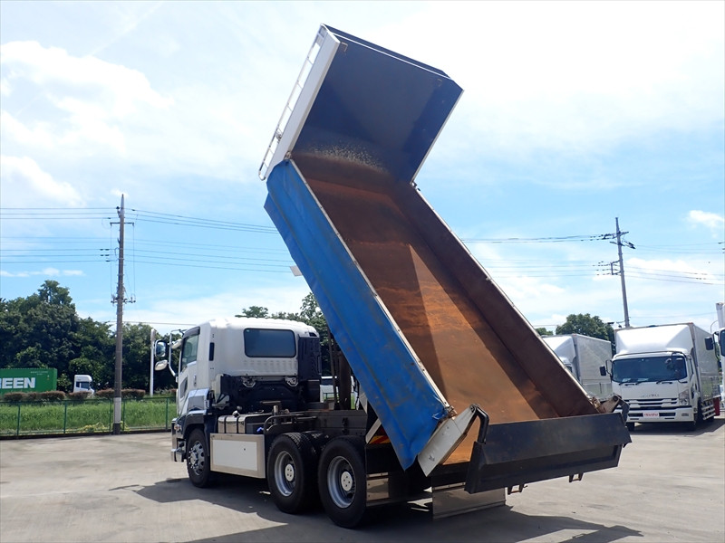 いすゞ ギガ 2PG-CXZ77CT(6x4)の写真8