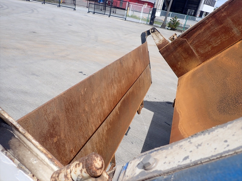 いすゞ ギガ 2PG-CXZ77CT(6x4)の写真12