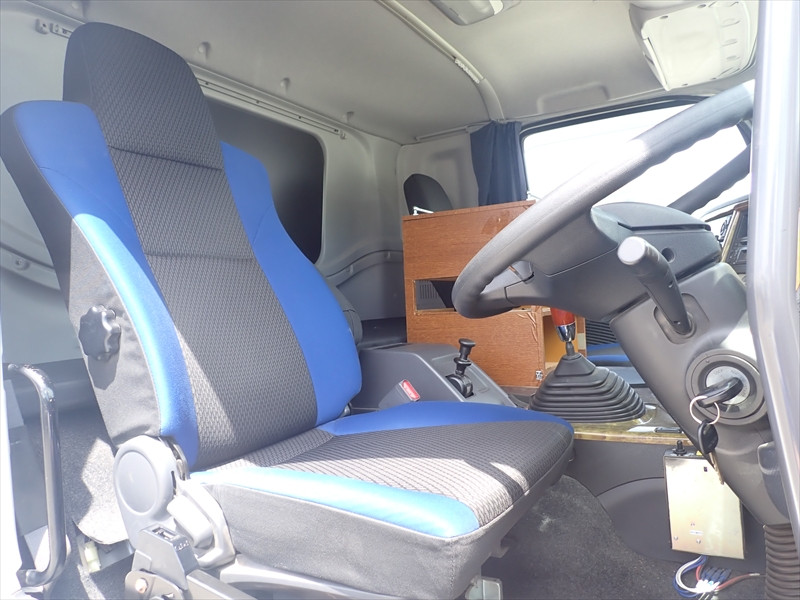 いすゞ ギガ 2PG-CXZ77CT(6x4)の写真31