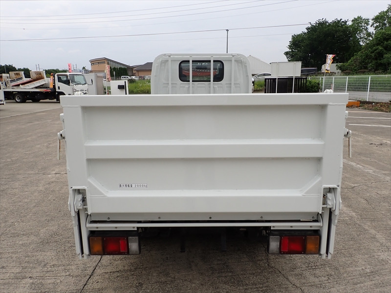 いすゞ エルフ TKG-NJR85AN(2WD)の写真5